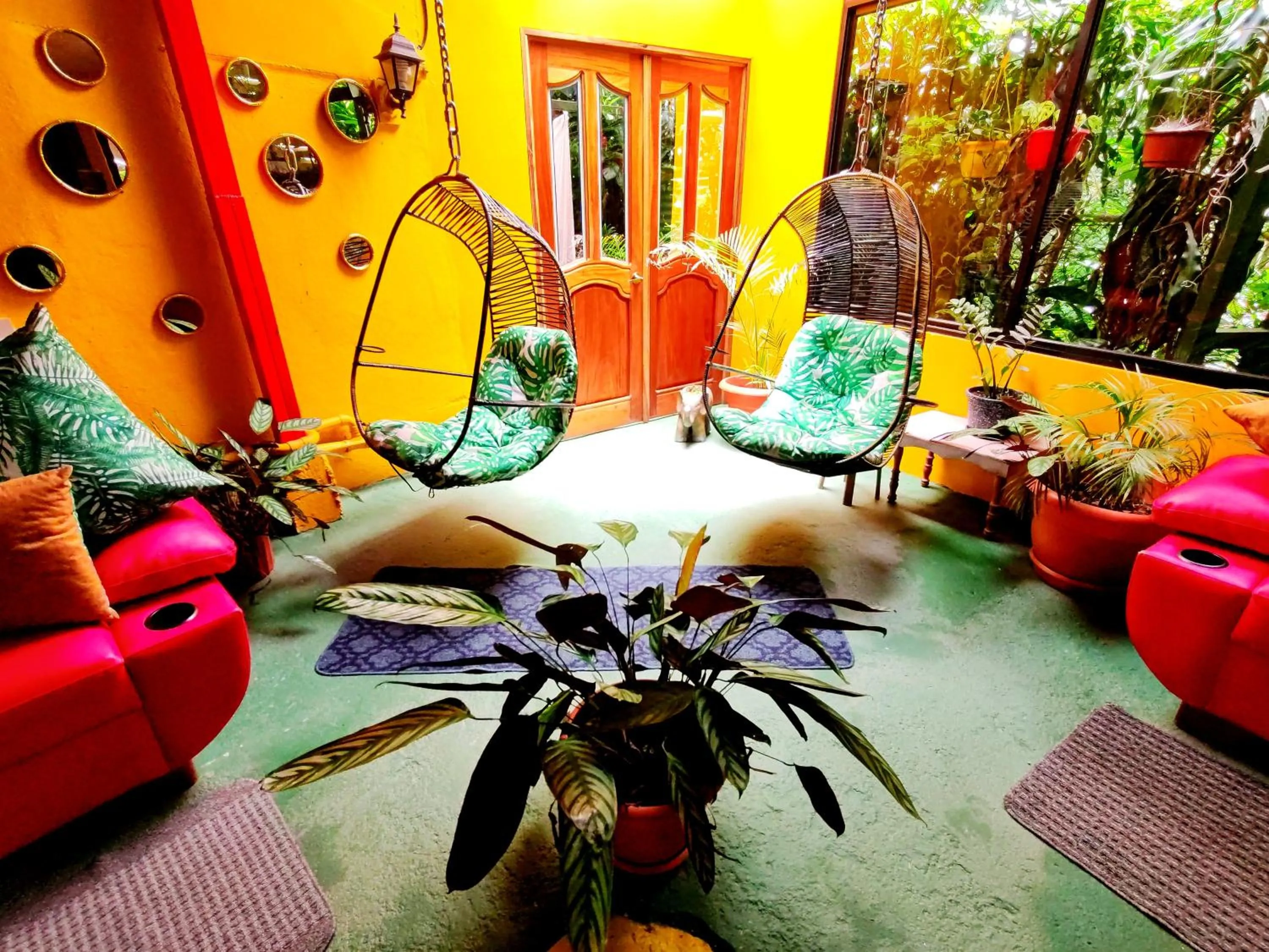 Balcony/Terrace in Cabinas El Pueblo B&B Monteverde