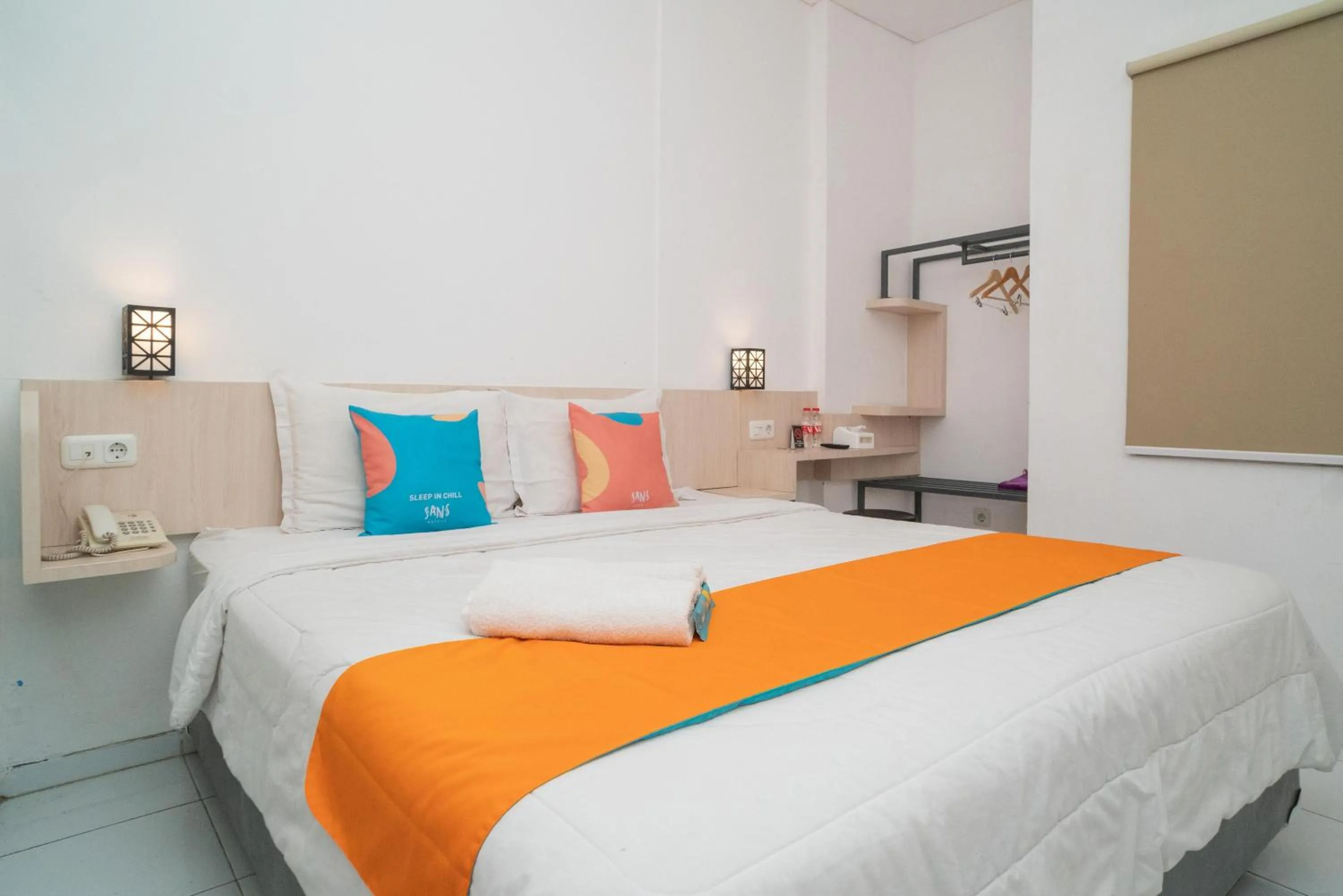 Bedroom, Bed in Sans Hotel FiFFa Premiere Malang