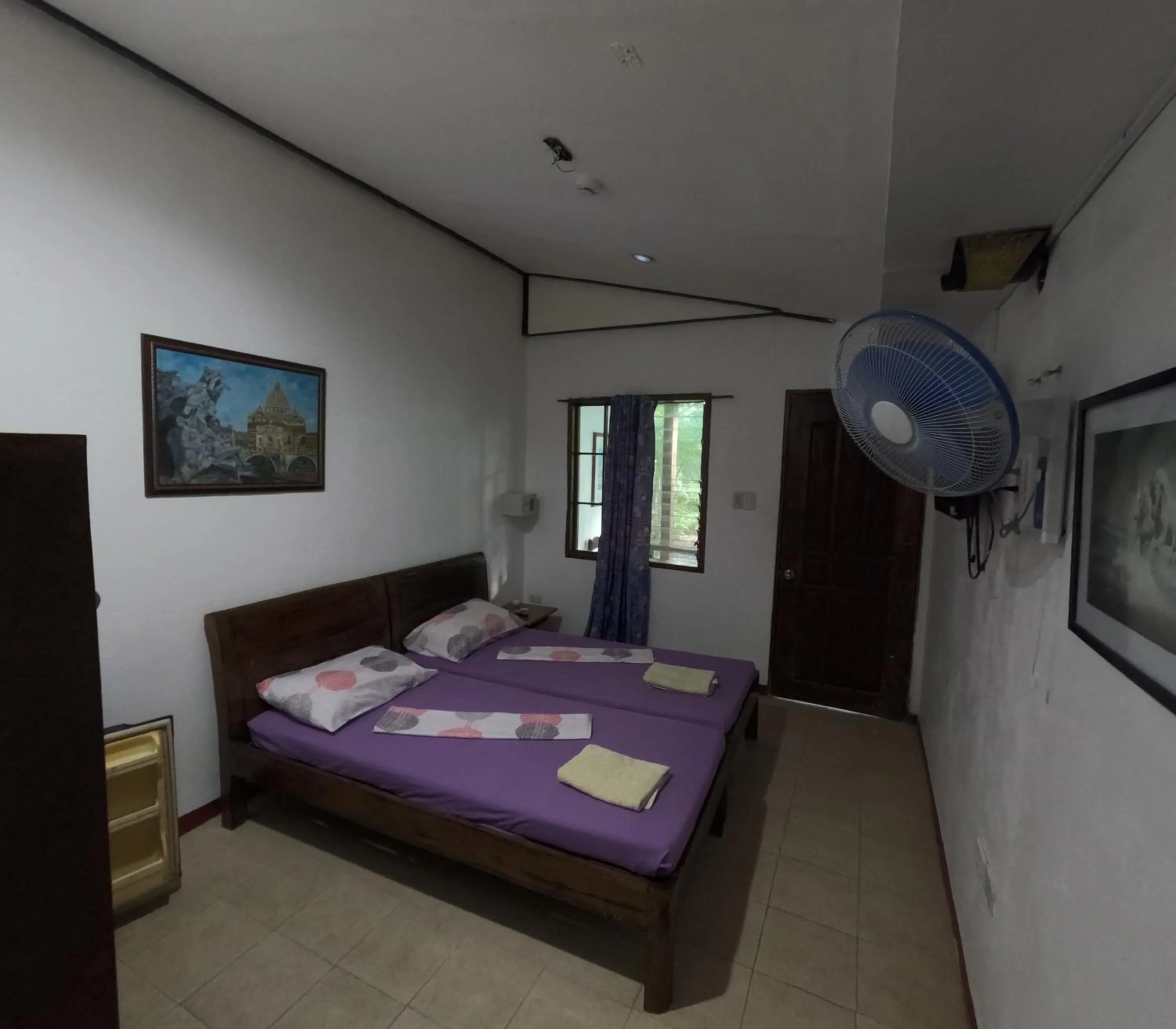 Bed in Marina Village