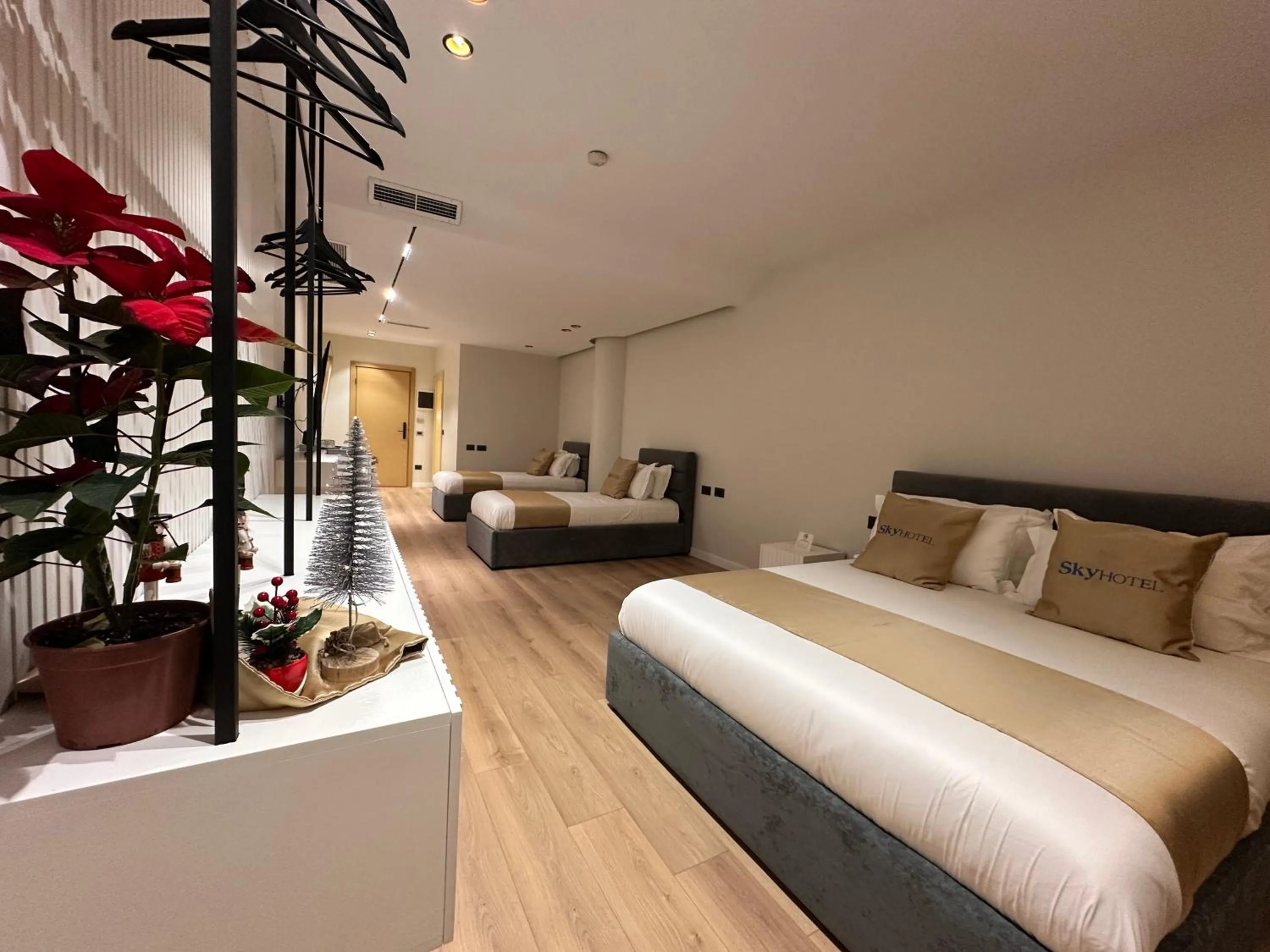 Bed in Sky 2 Hotel Tirana