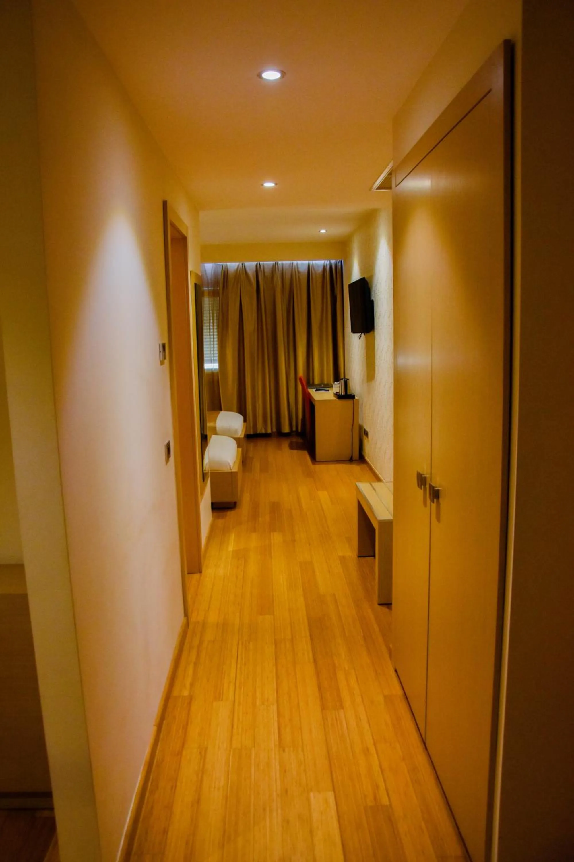 Communal lounge/ TV room in Sky 2 Hotel Tirana