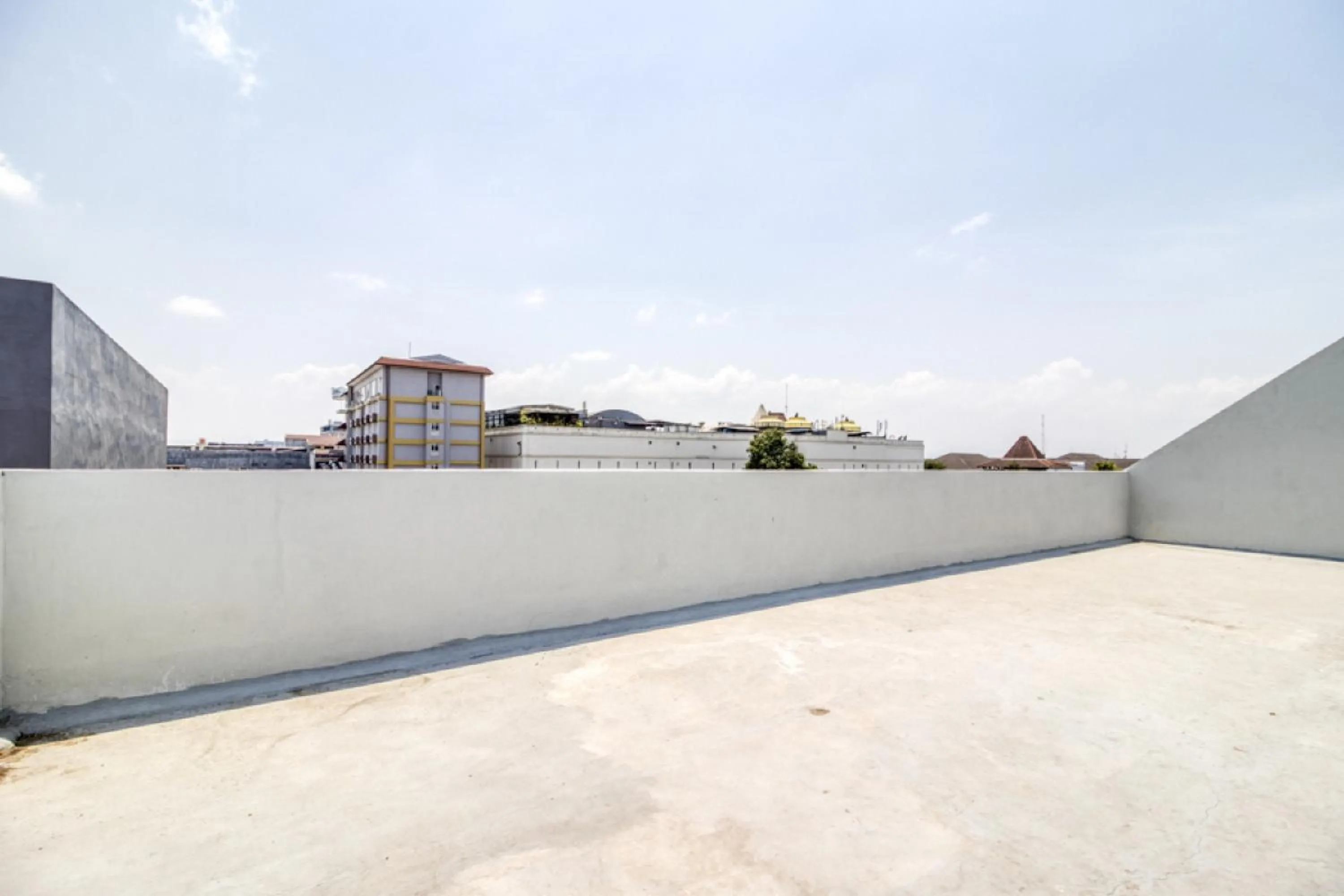 RedDoorz Syariah near Galeria Mall Yogyakarta