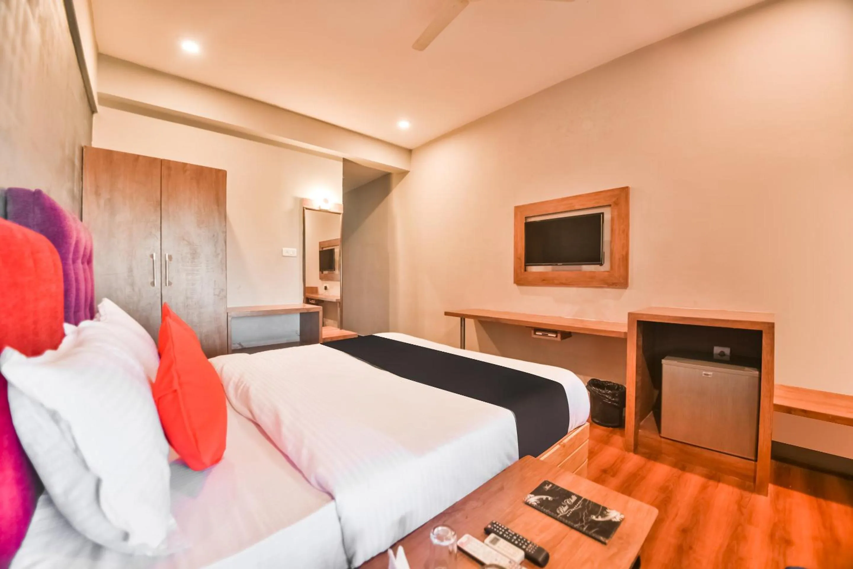 Bedroom, Bed in Capital O Amit Palace