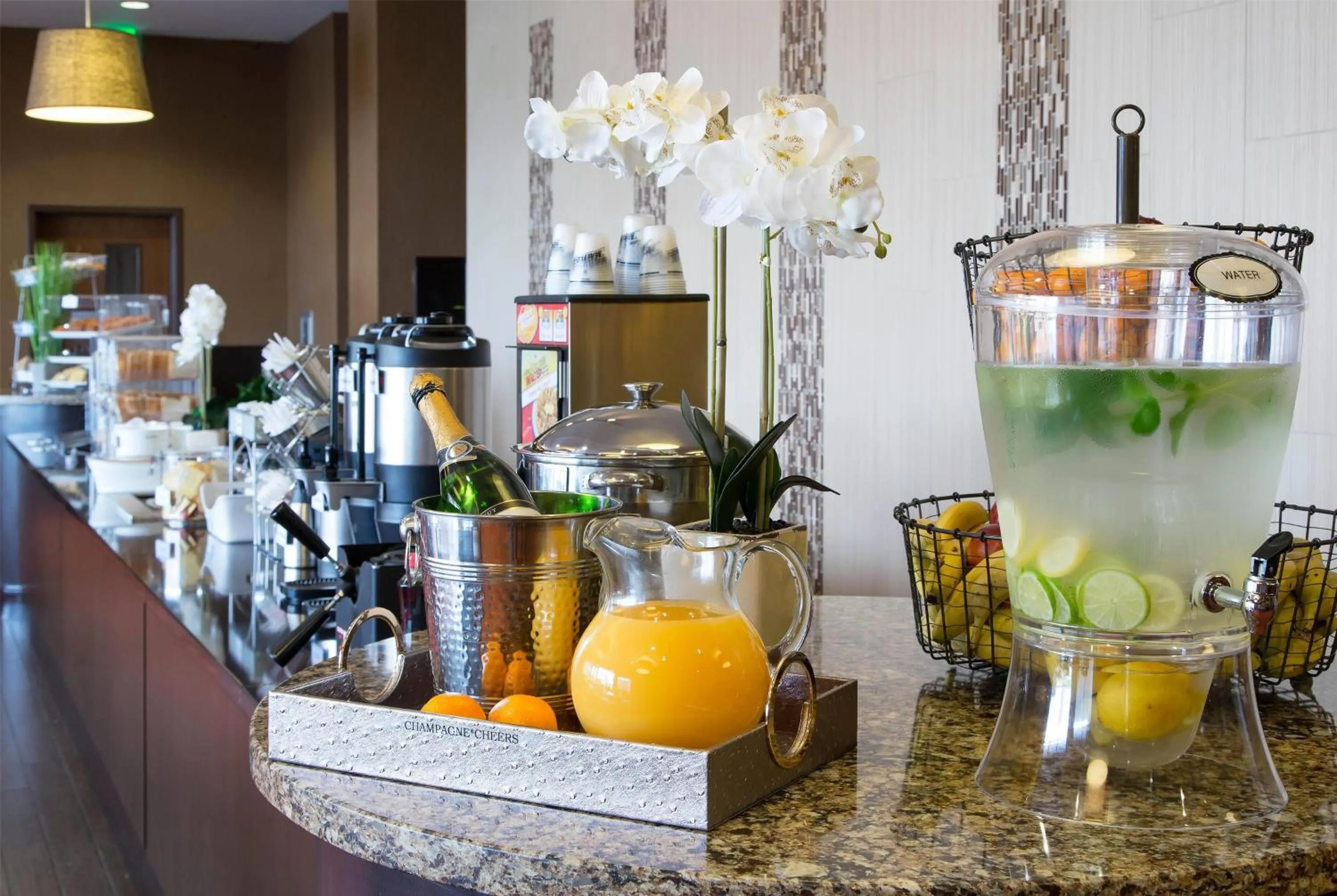 Restaurant/places to eat in Ramada Plaza by Wyndham Orlando Resort & Suites Intl Drive - Newly Renovated!