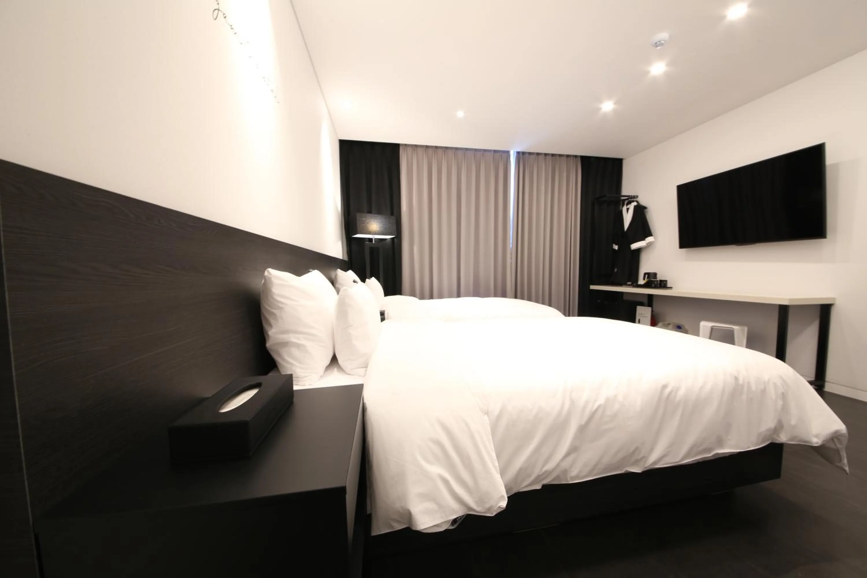 Bedroom, Bed in Zam 101