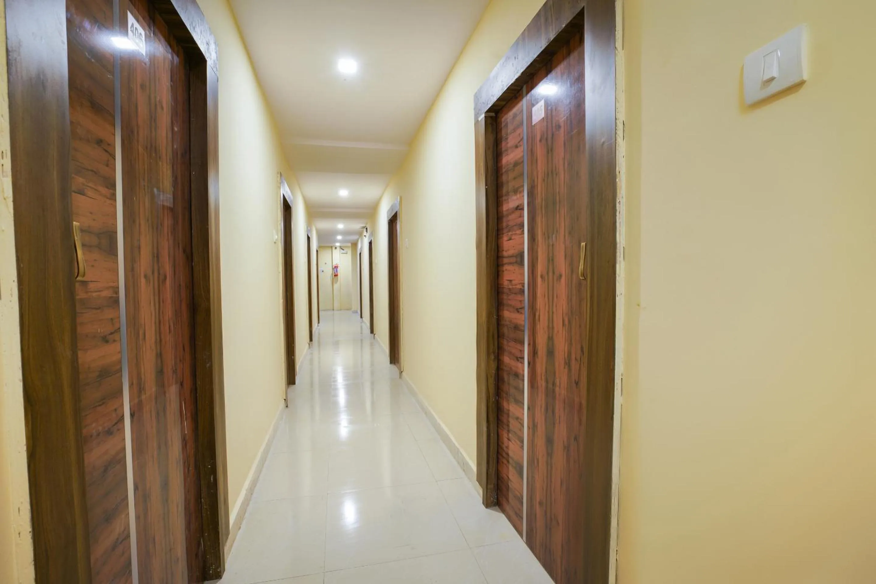 Lobby or reception in Hotel O R Square Stay Near LB Nagar Metro