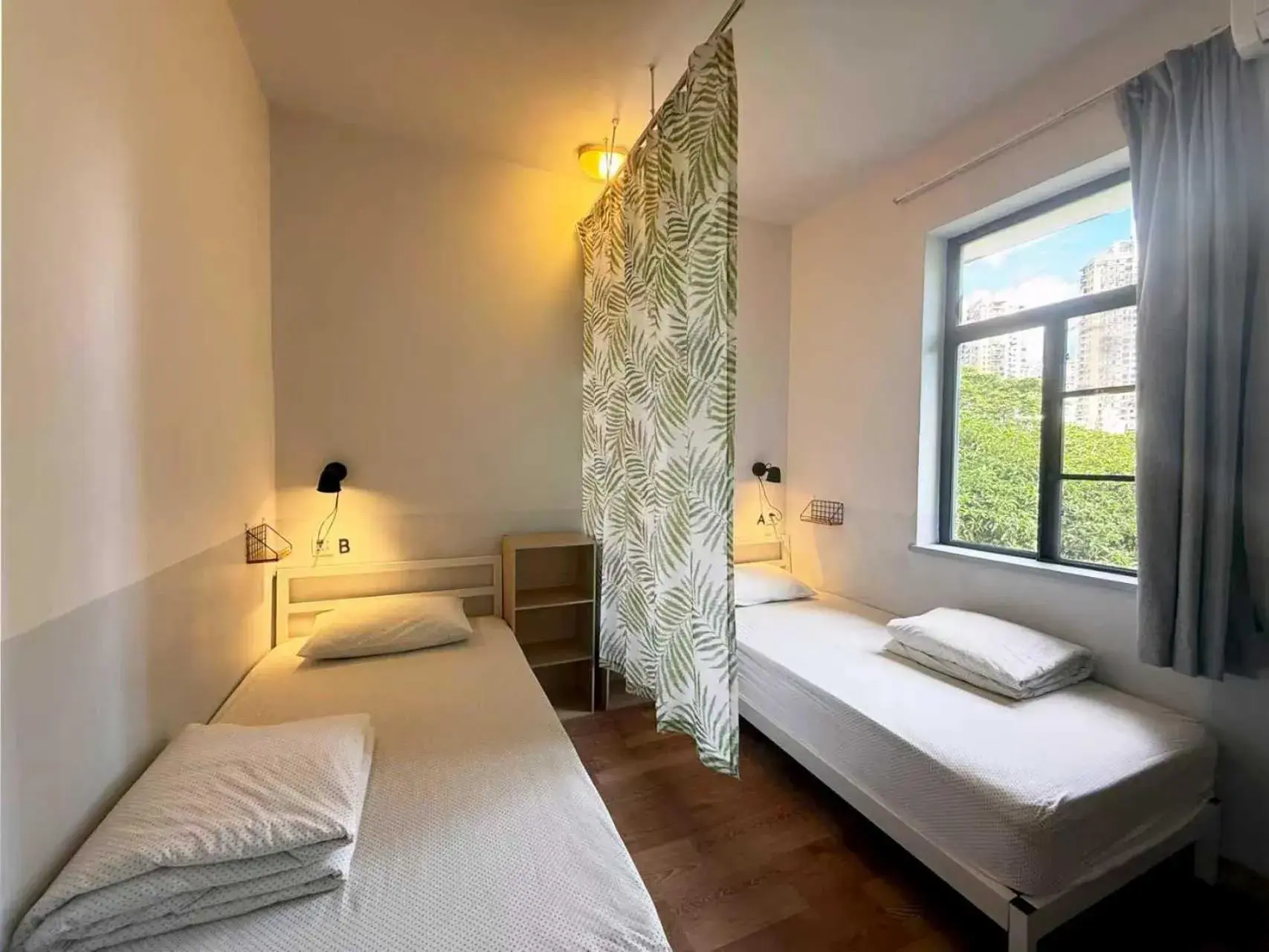 Single Bed in boy's Dormitory Room in Shenzhen Loft Youth Hostel Single Bed in boy's Dormitory Room in Shenzhen Loft Youth Hostel