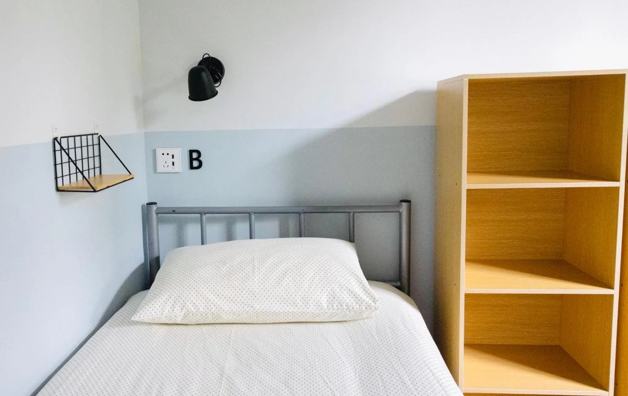 Bed in Shenzhen Loft Youth Hostel