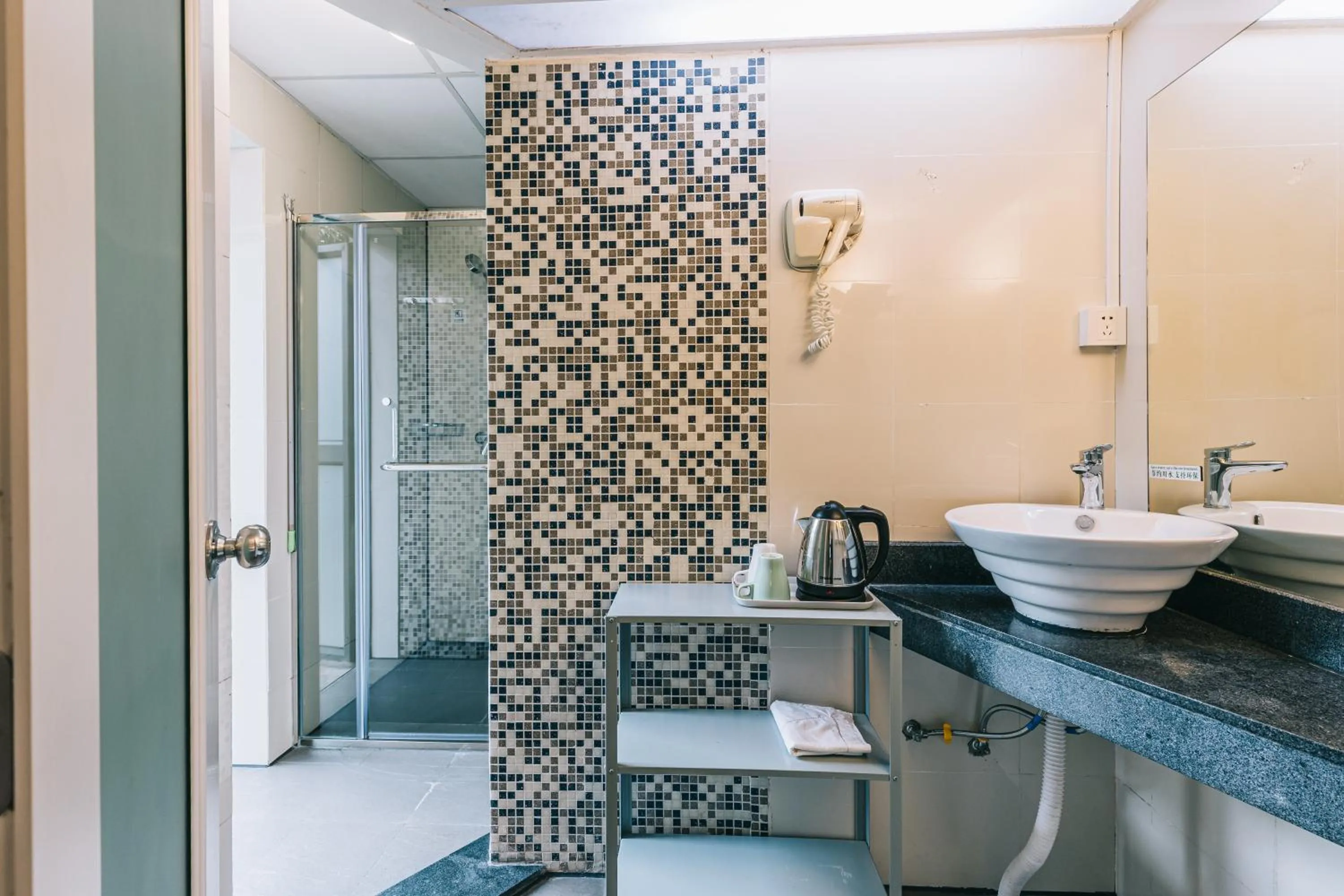 Shenzhen Loft Youth Hostel