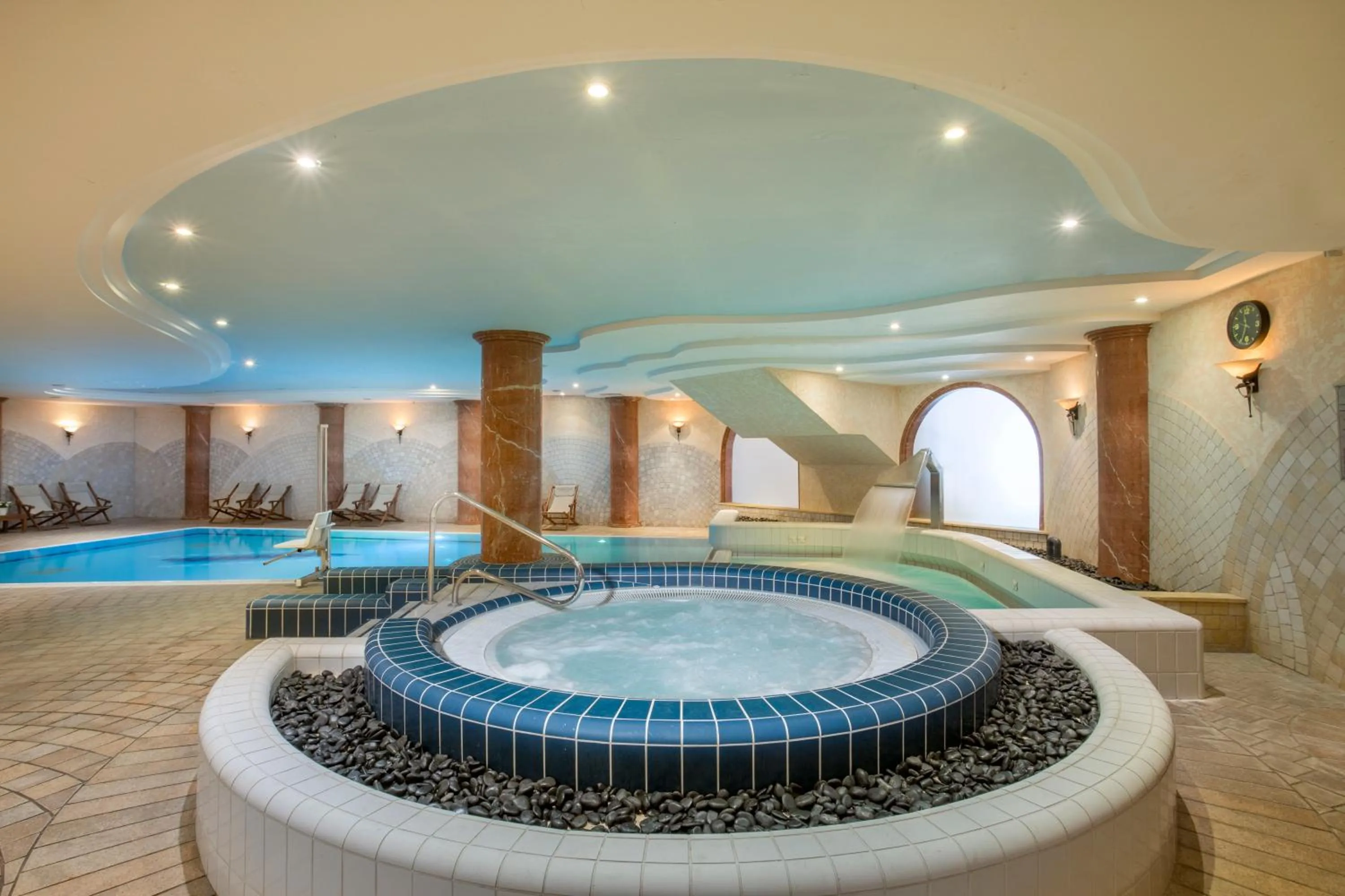 Hot Tub in Gai Beach Hotel