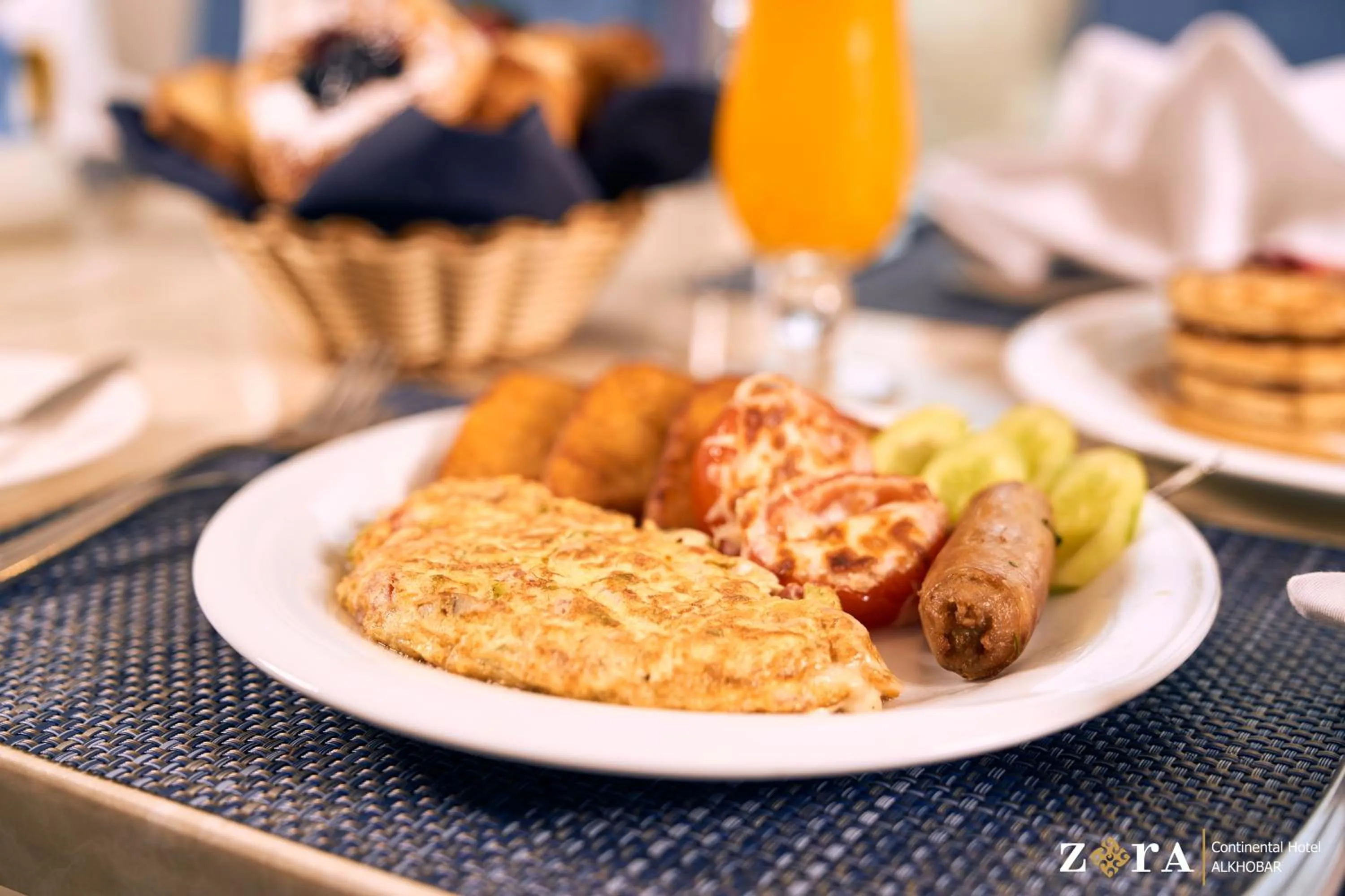 Food and drinks in Zara Continental Hotel