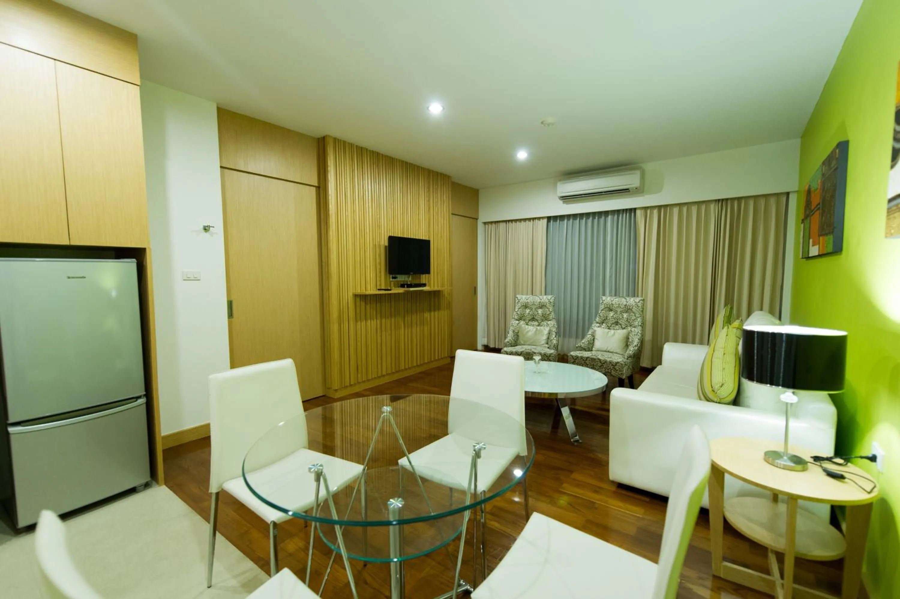 Dining area in Mamaison Hotel