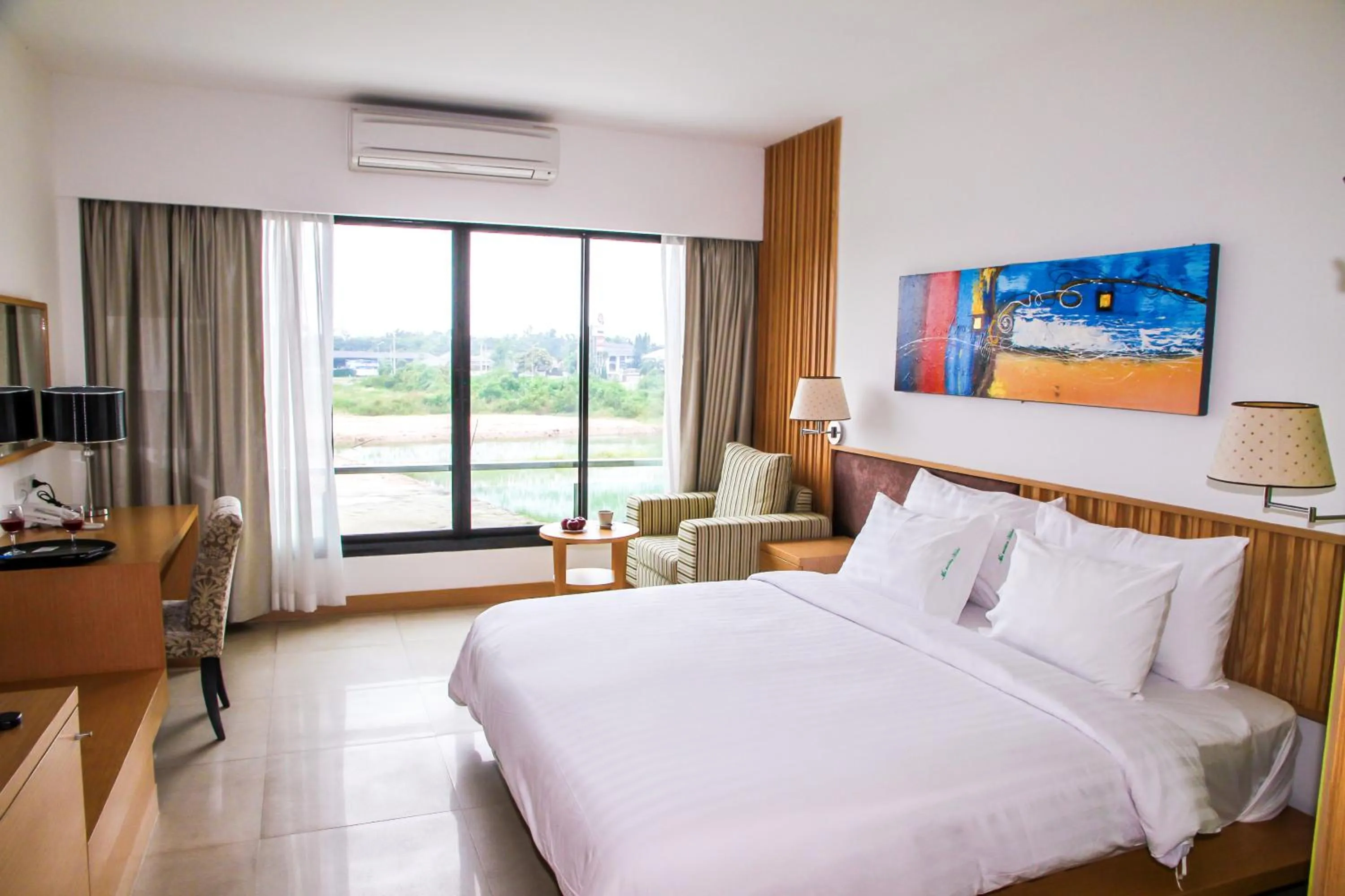 Photo of the whole room, Bed in Mamaison Hotel