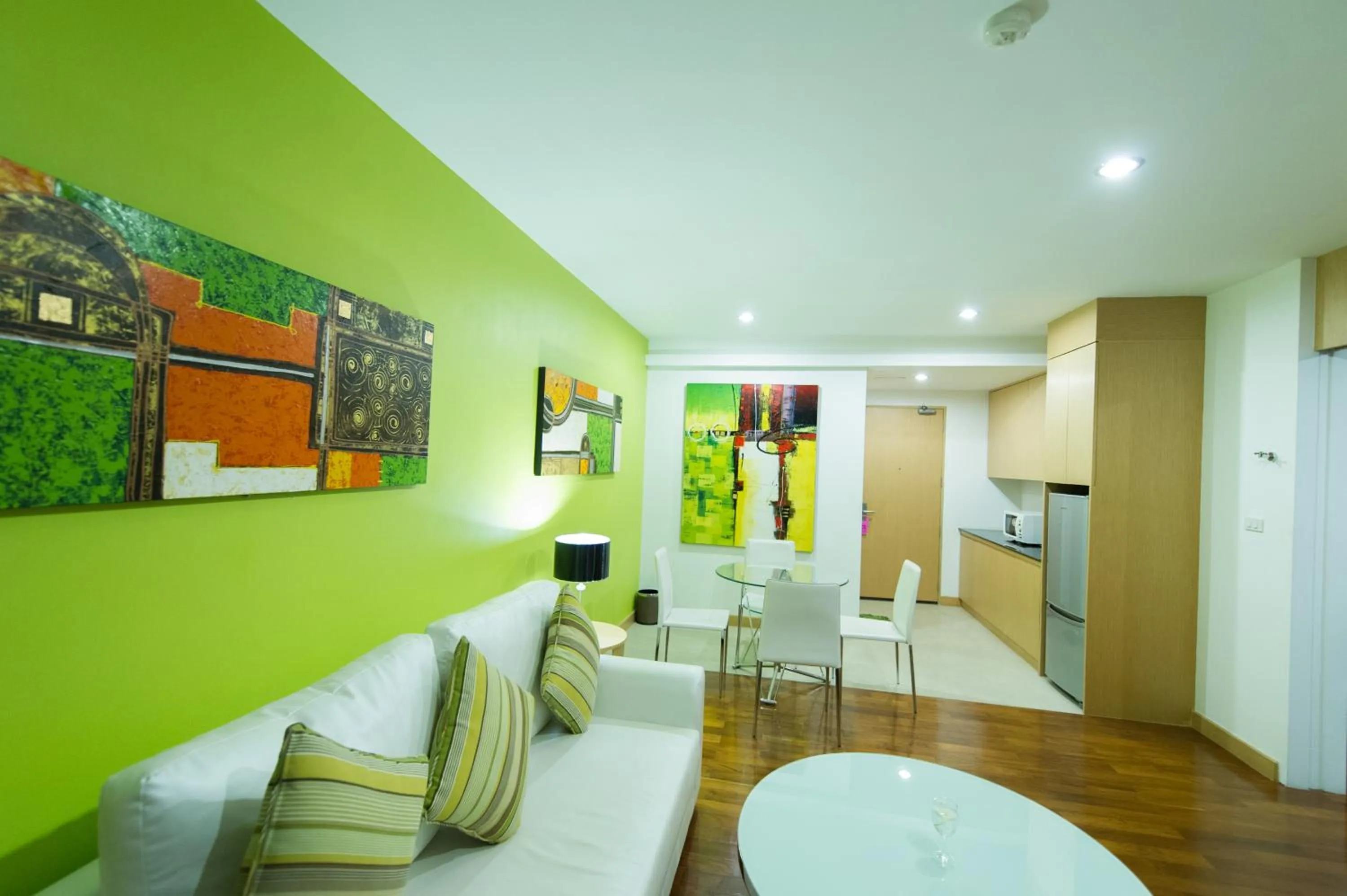 Dining area in Mamaison Hotel