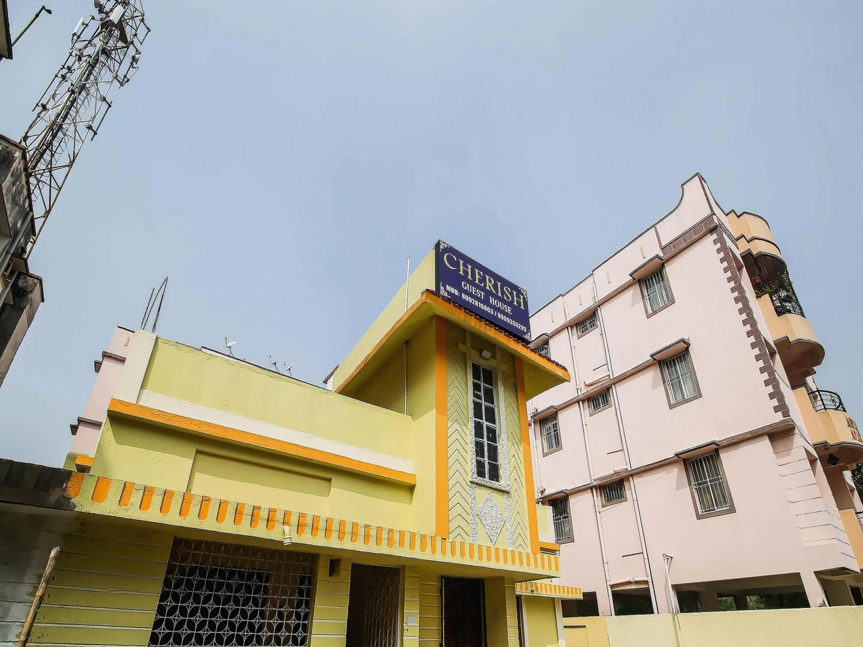 Facade/entrance in SPOT ON Cherish Guest House