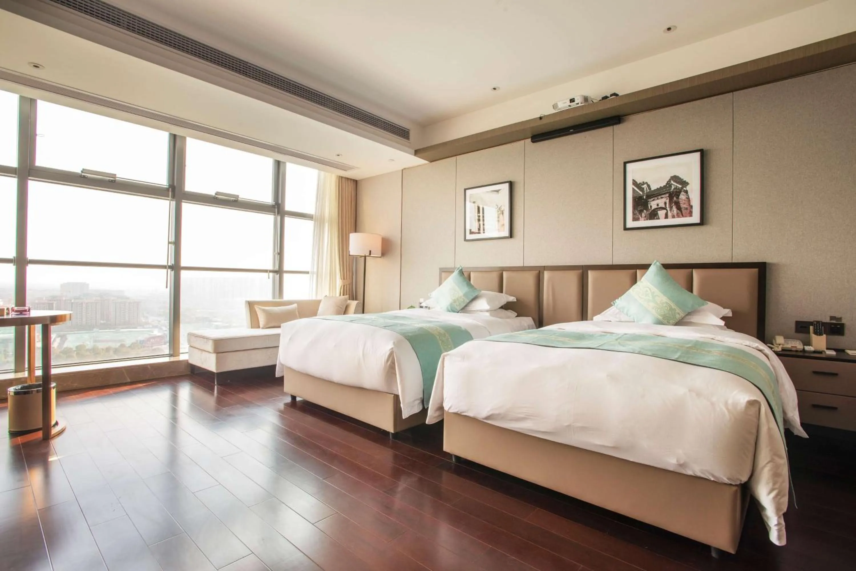 Photo of the whole room in Ramada Plaza by Wyndham Nanxun