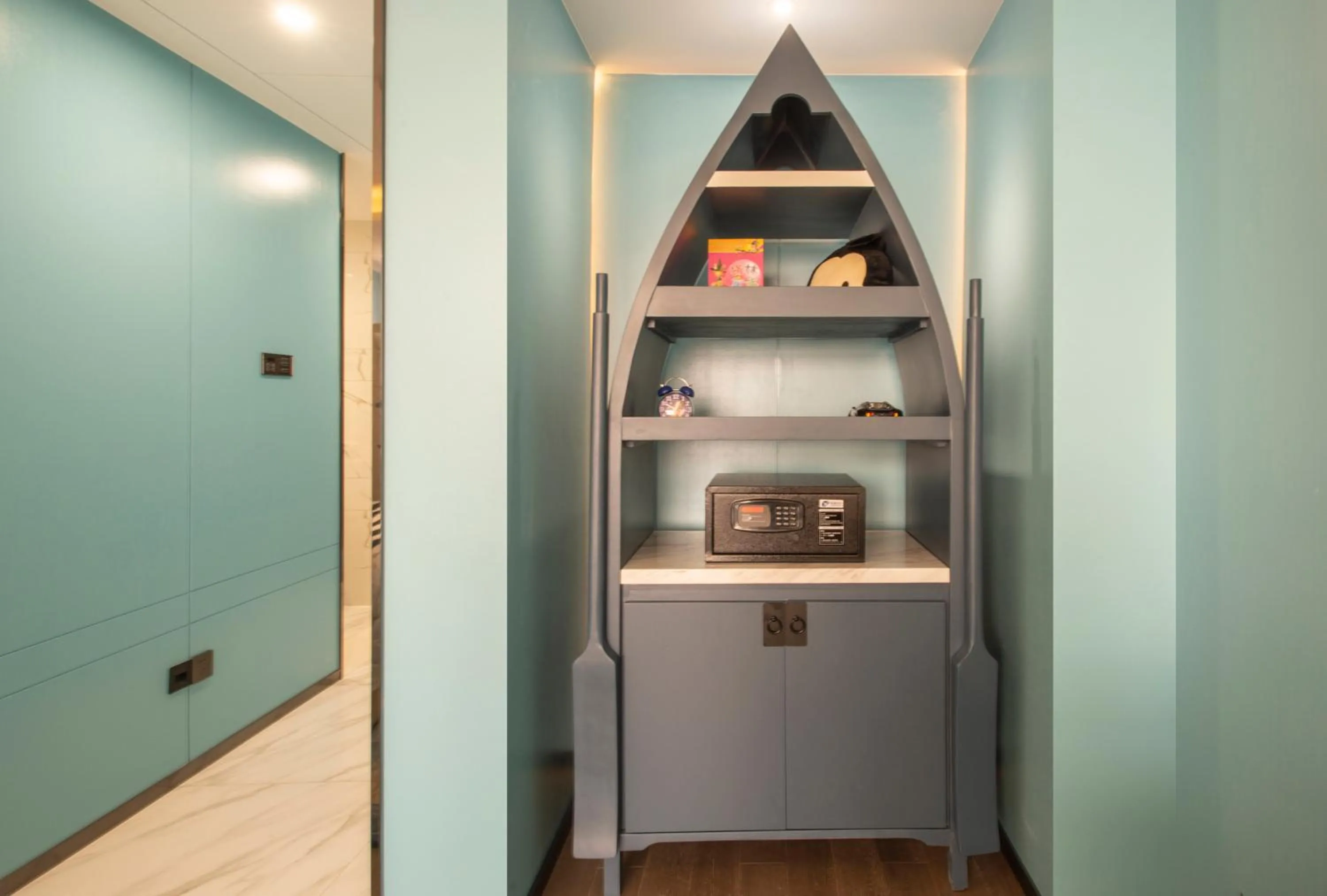 Kitchen/Kitchenette in Ramada Plaza by Wyndham Nanxun