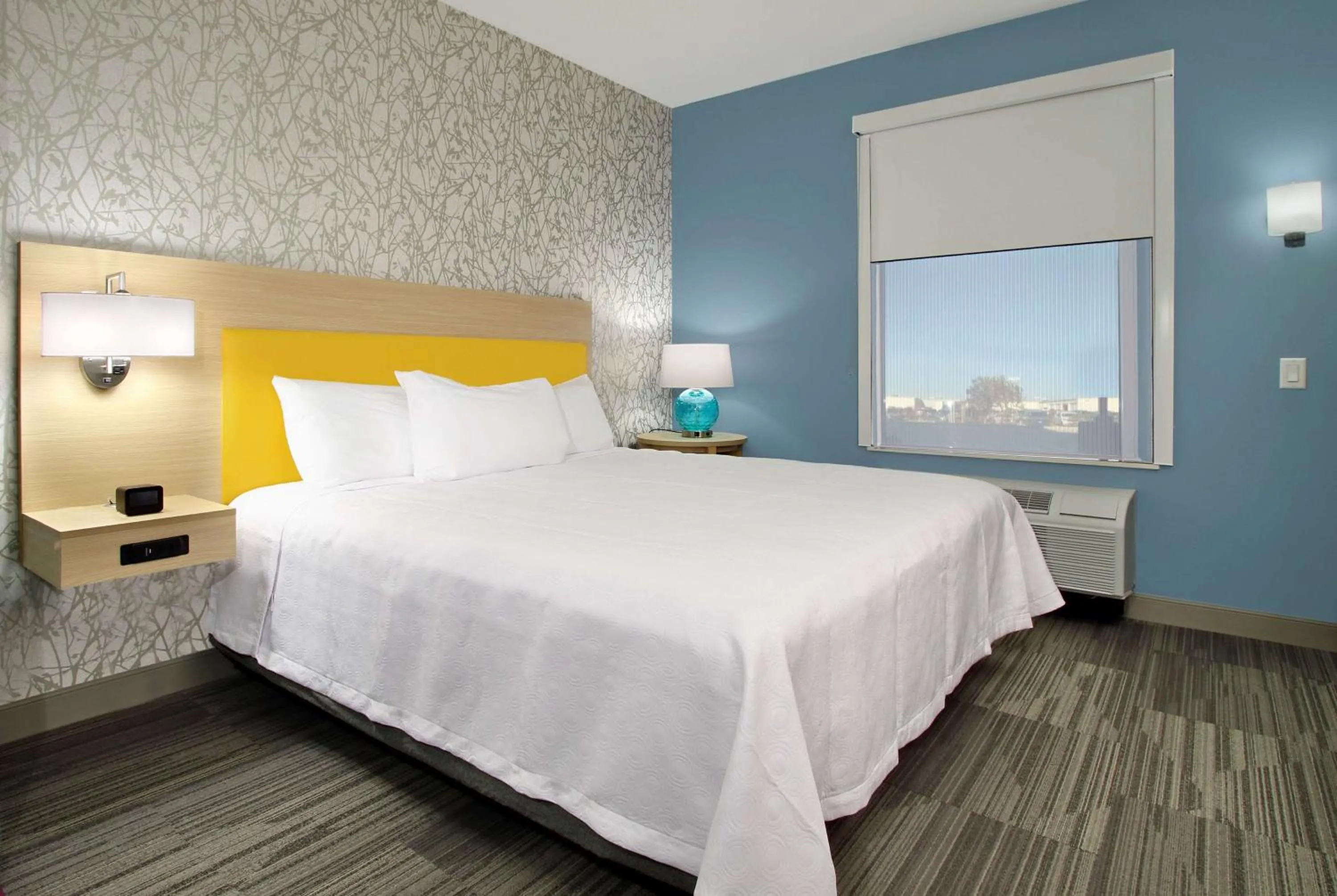 Photo of the whole room, Bed in Days Inn by Wyndham Beaumont West I-10 Walden