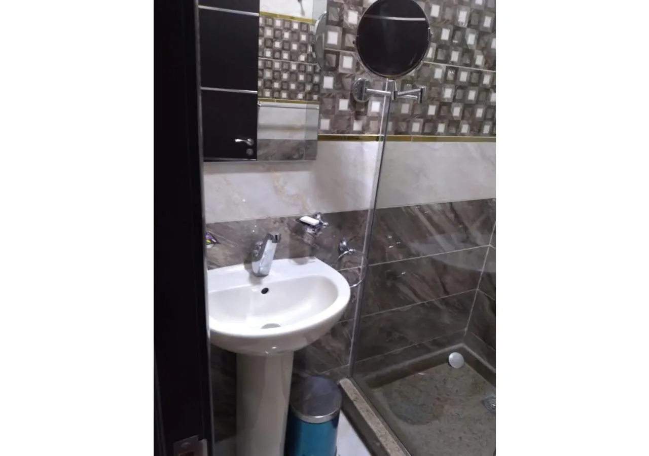 Bathroom in City Palace Hotel