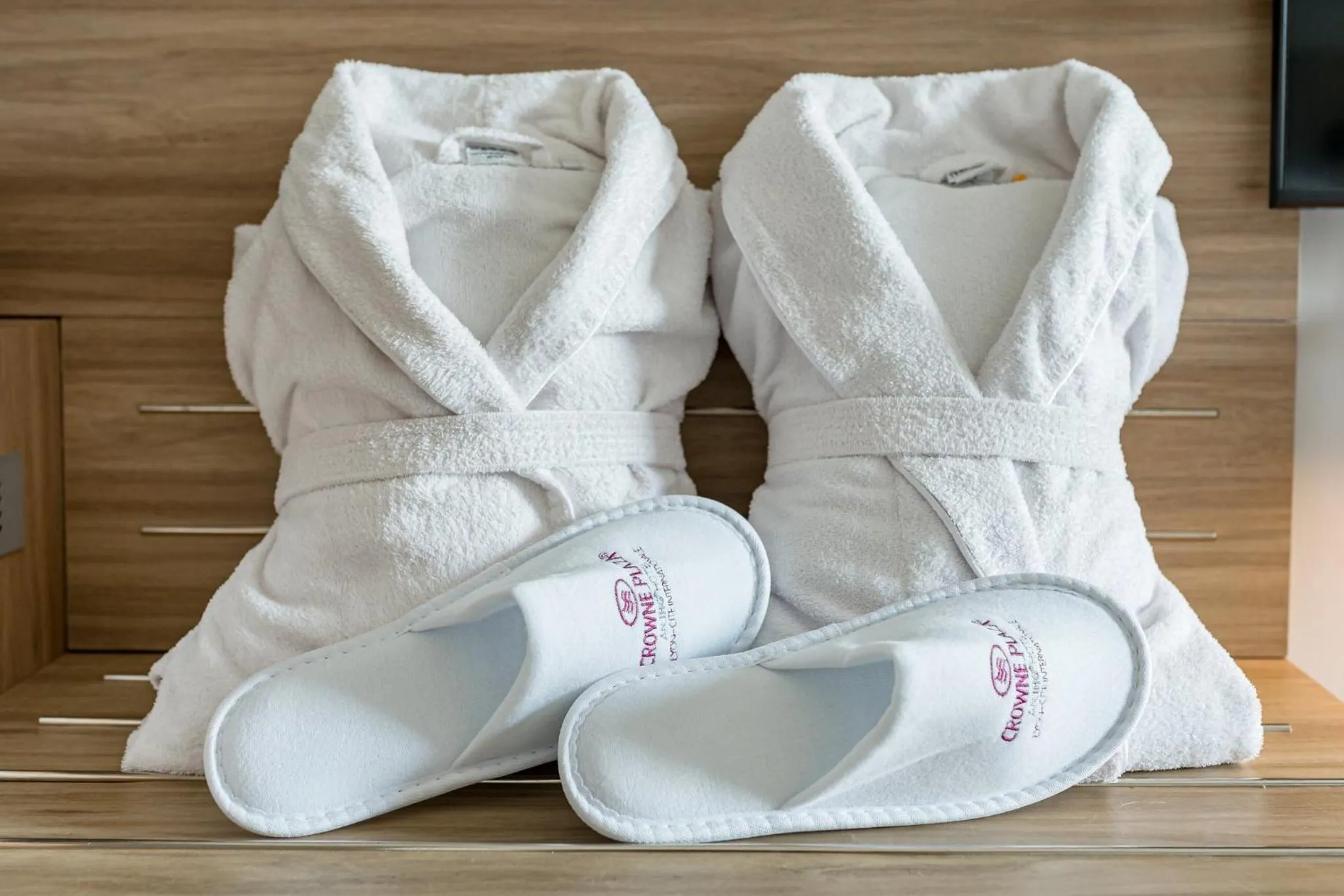 Photo of the whole room in Crowne Plaza Lyon - Cité Internationale