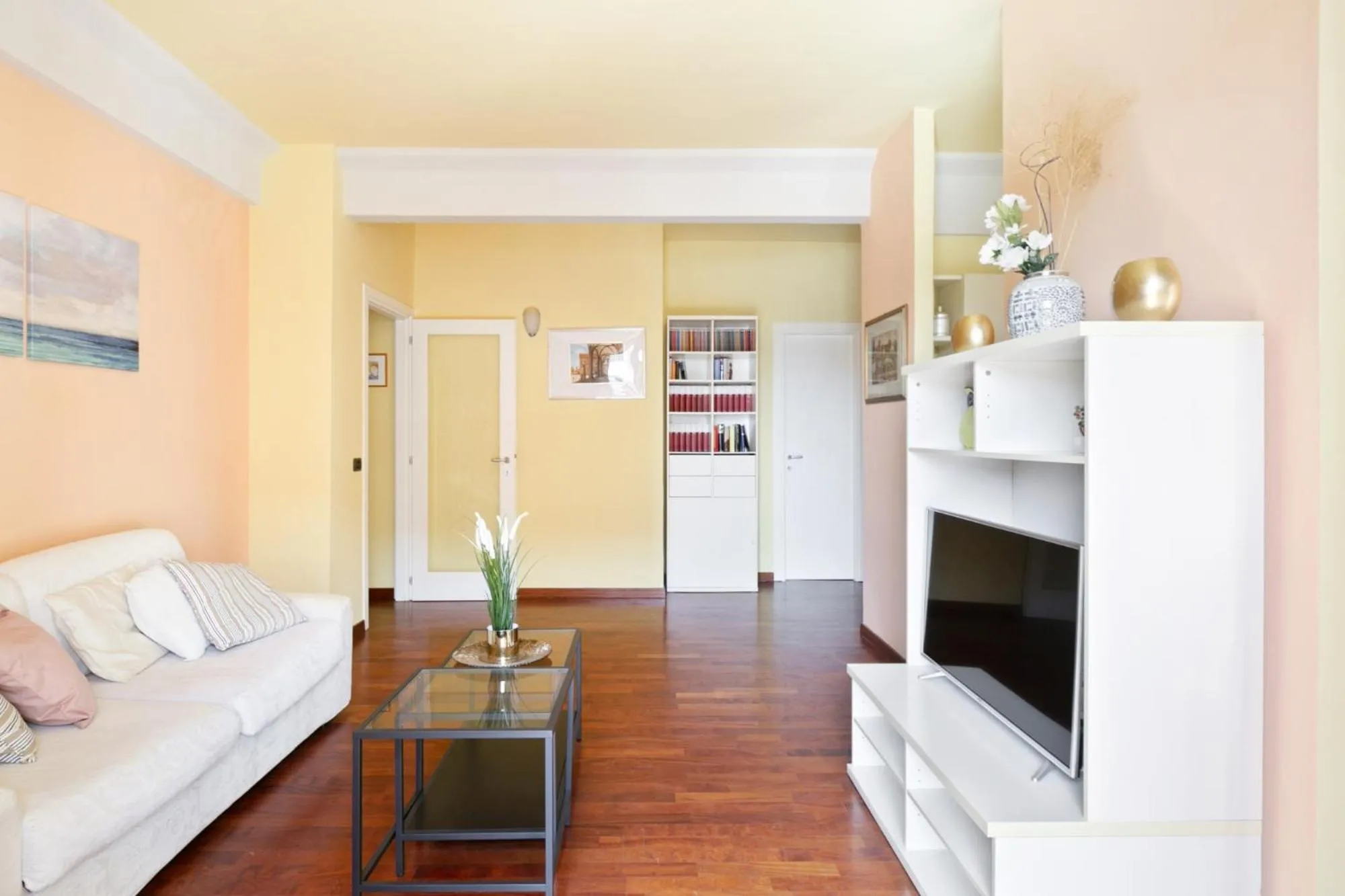 Gavinana Apartment by Mmega