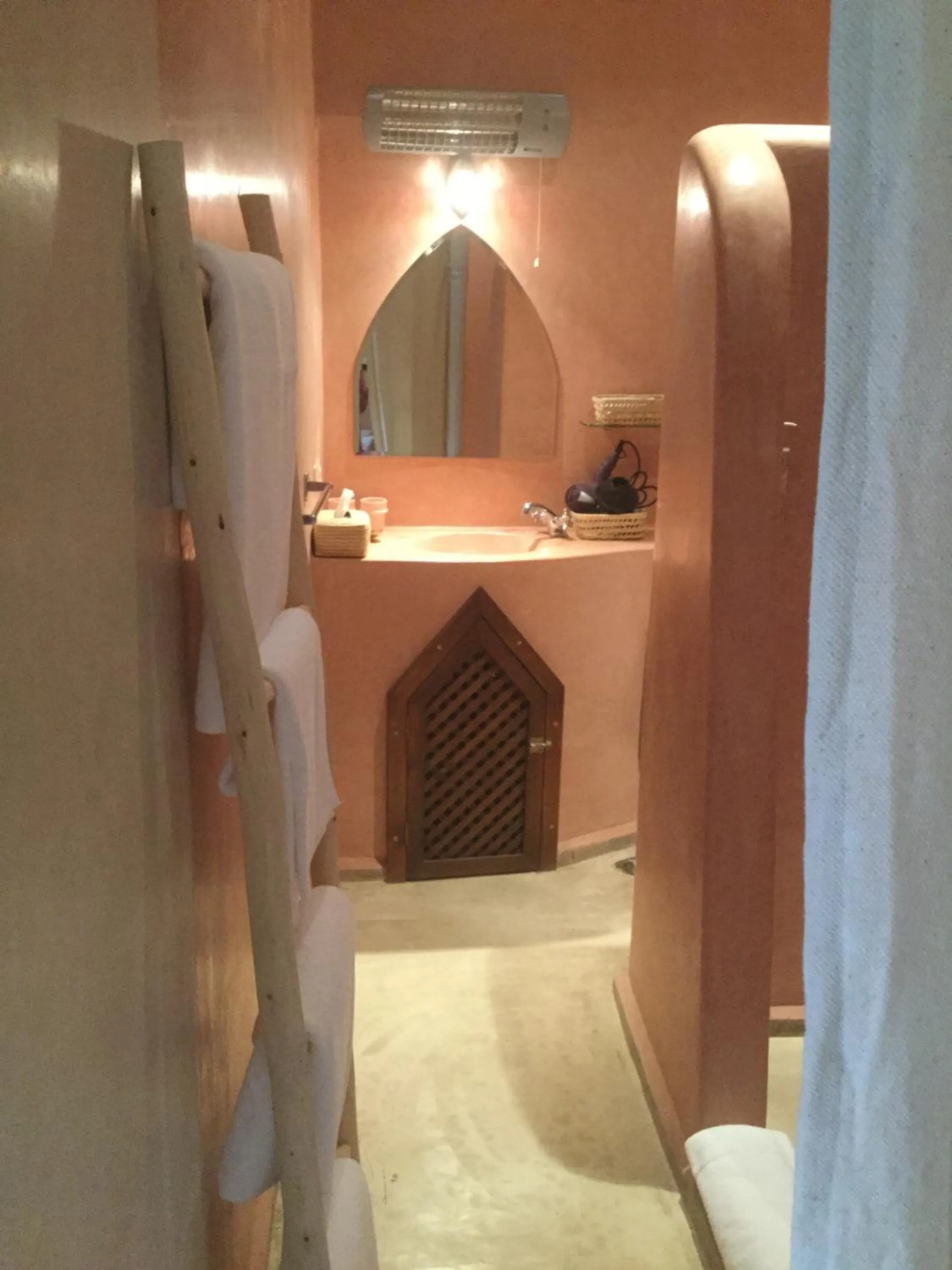 Bathroom in riad mimoune