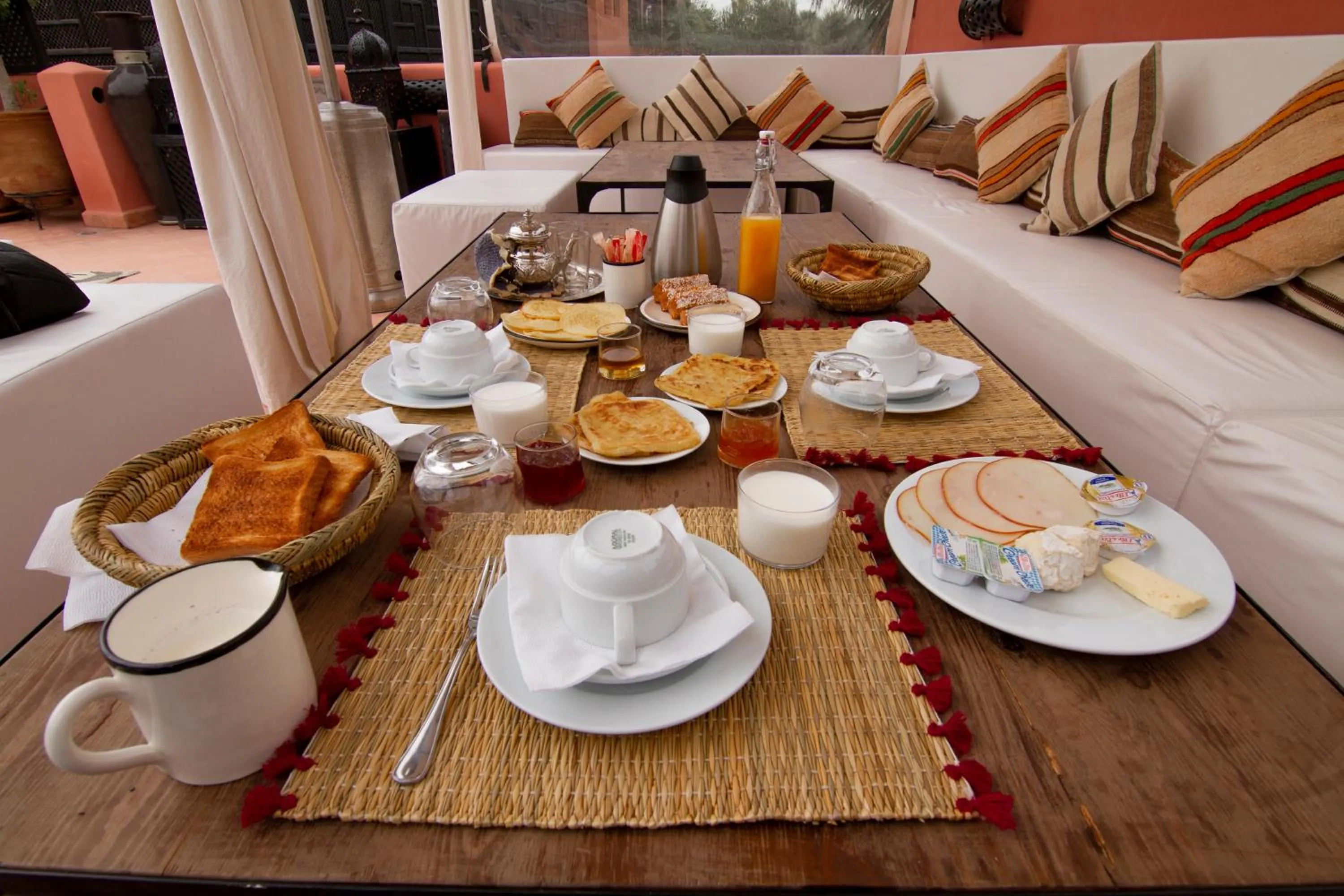 Food and drinks in riad mimoune