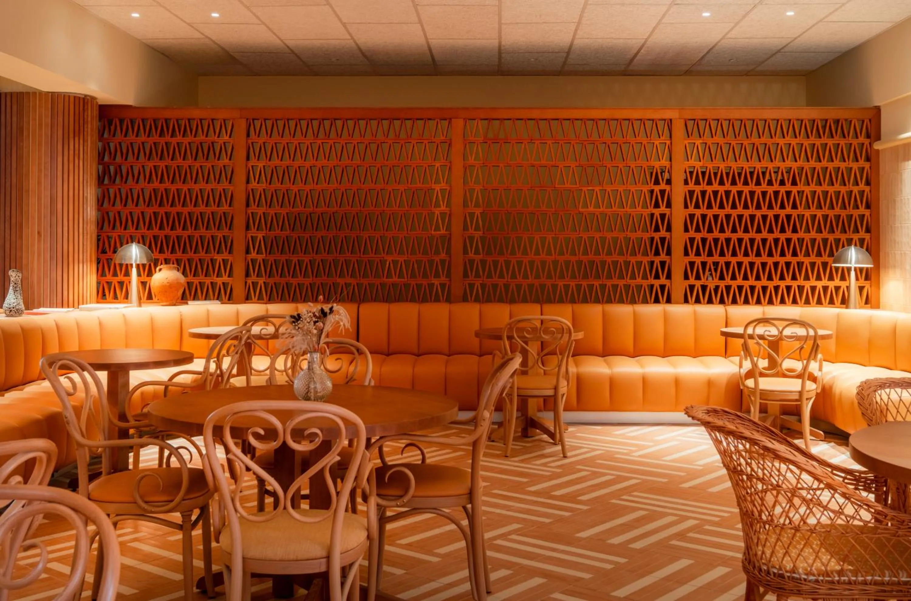 Restaurant/places to eat in Hôtel Villa Massalia