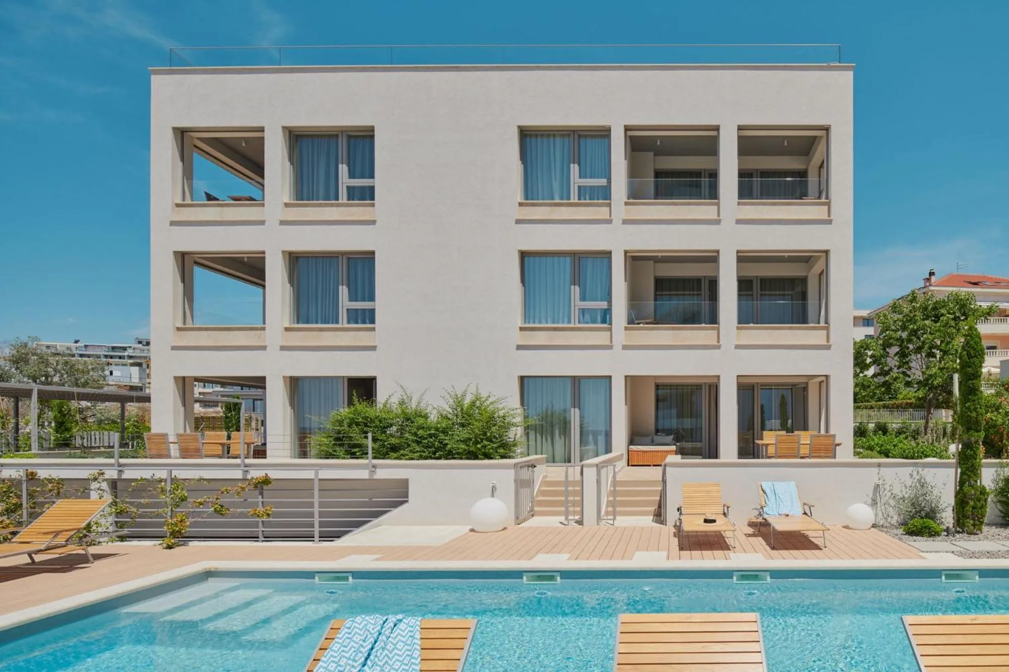 Property building in Eol Apartments Split