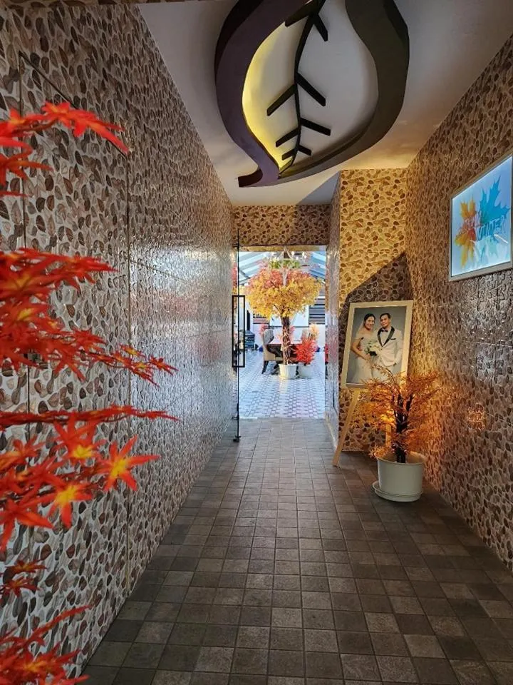 Restaurant/places to eat in Sky dome resotel - โรงแรมสกายโดม รีโซเทล