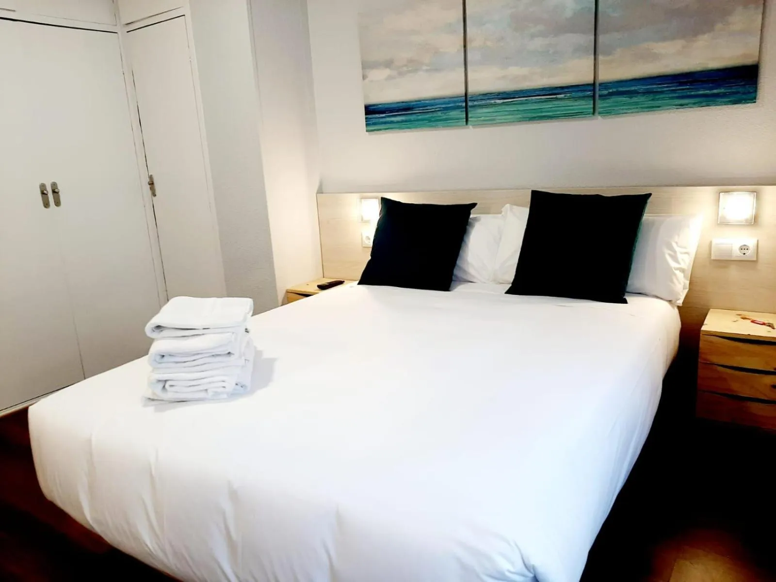 Bed in Hostal Lucia by gaiarooms