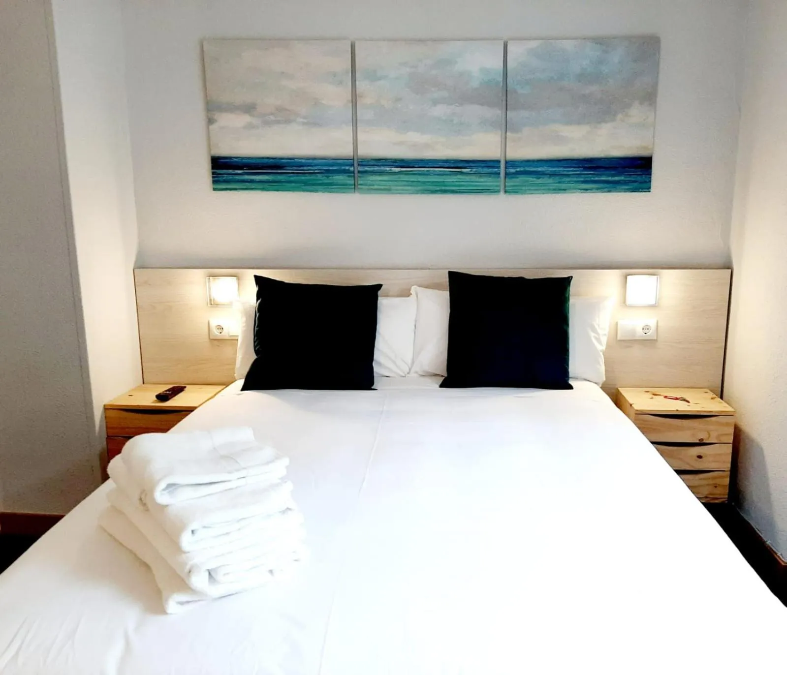 Bed in Hostal Lucia by gaiarooms