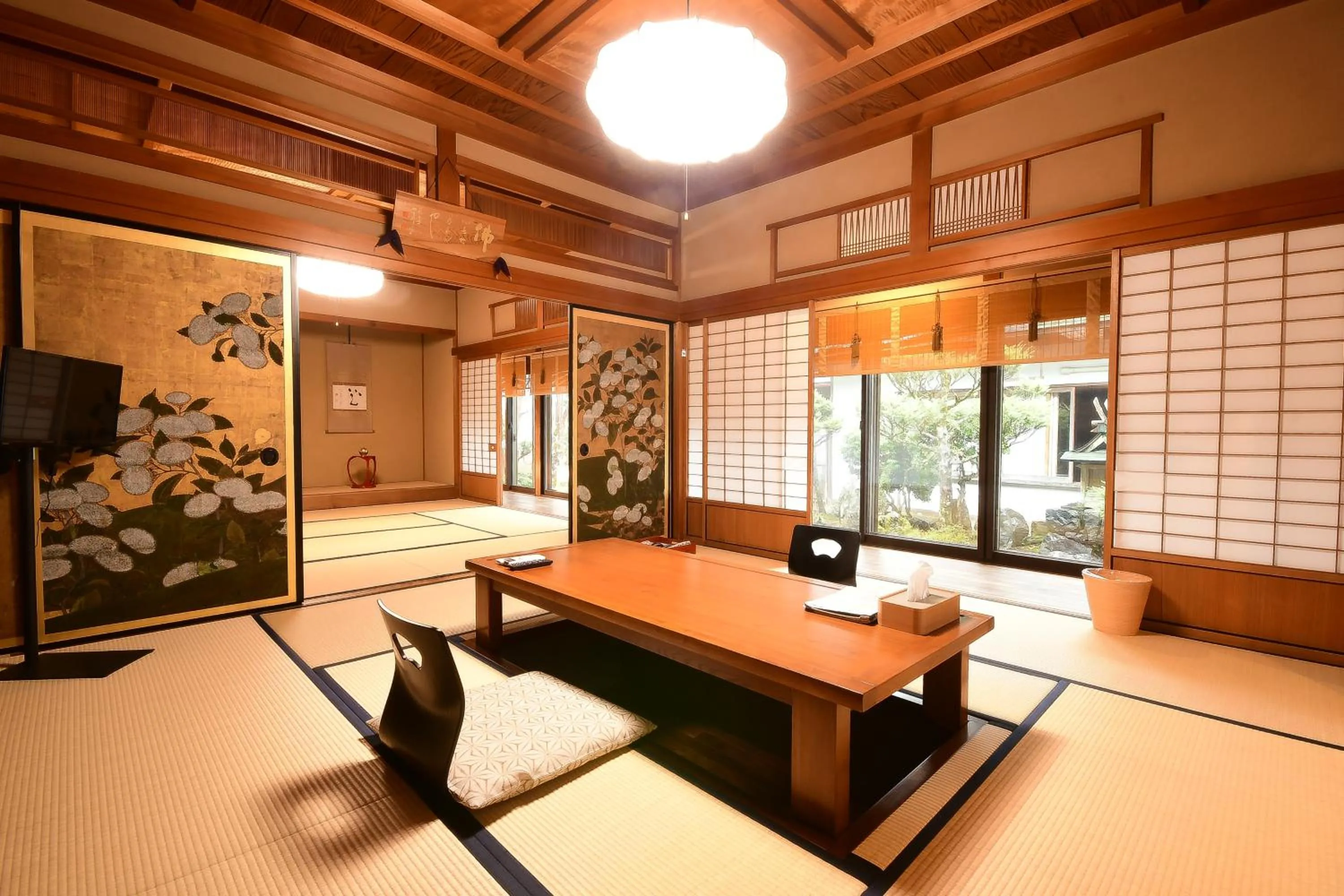 Photo of the whole room in Koyasan Shukubo Yochiin