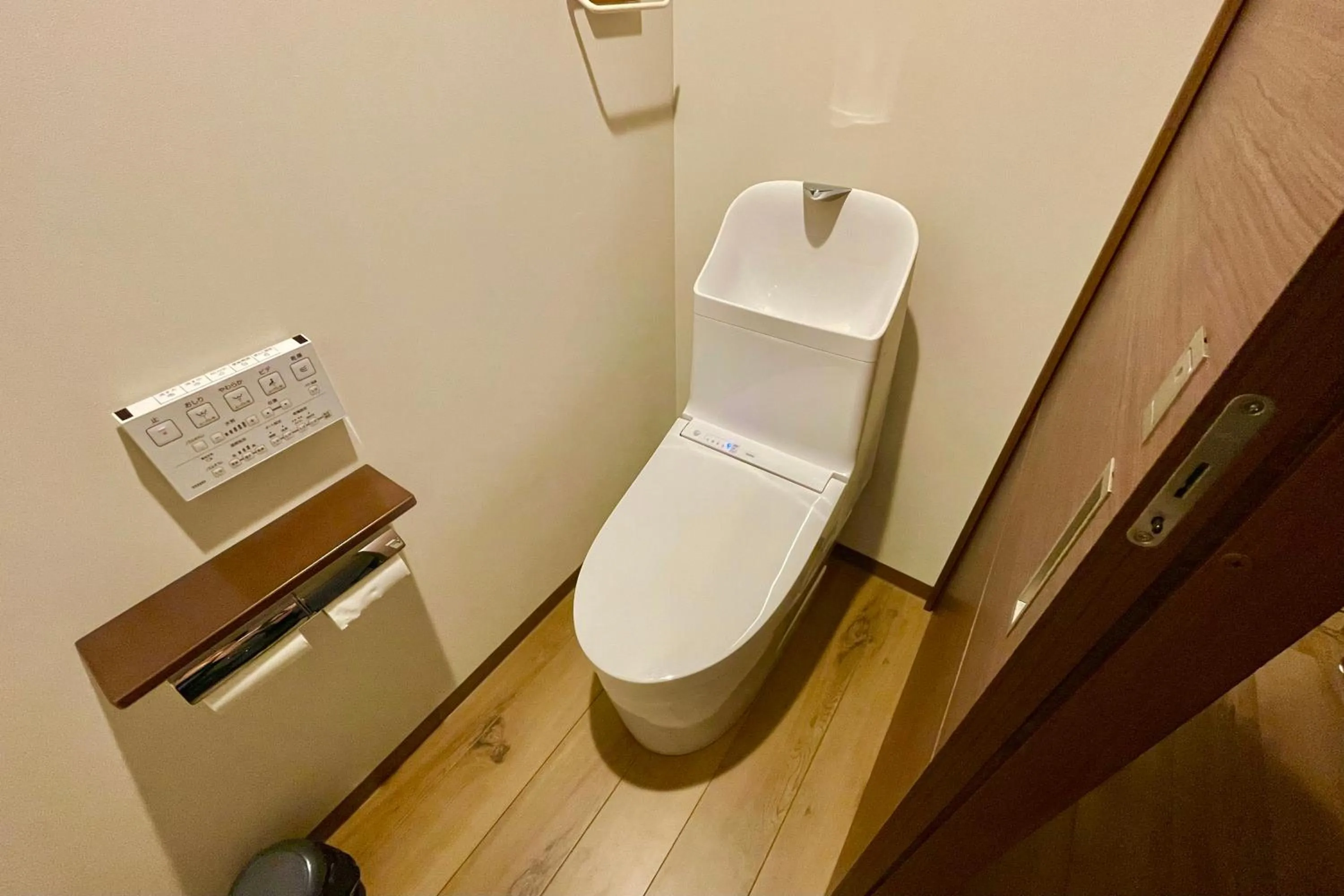 Bathroom in Koyasan Shukubo Yochiin