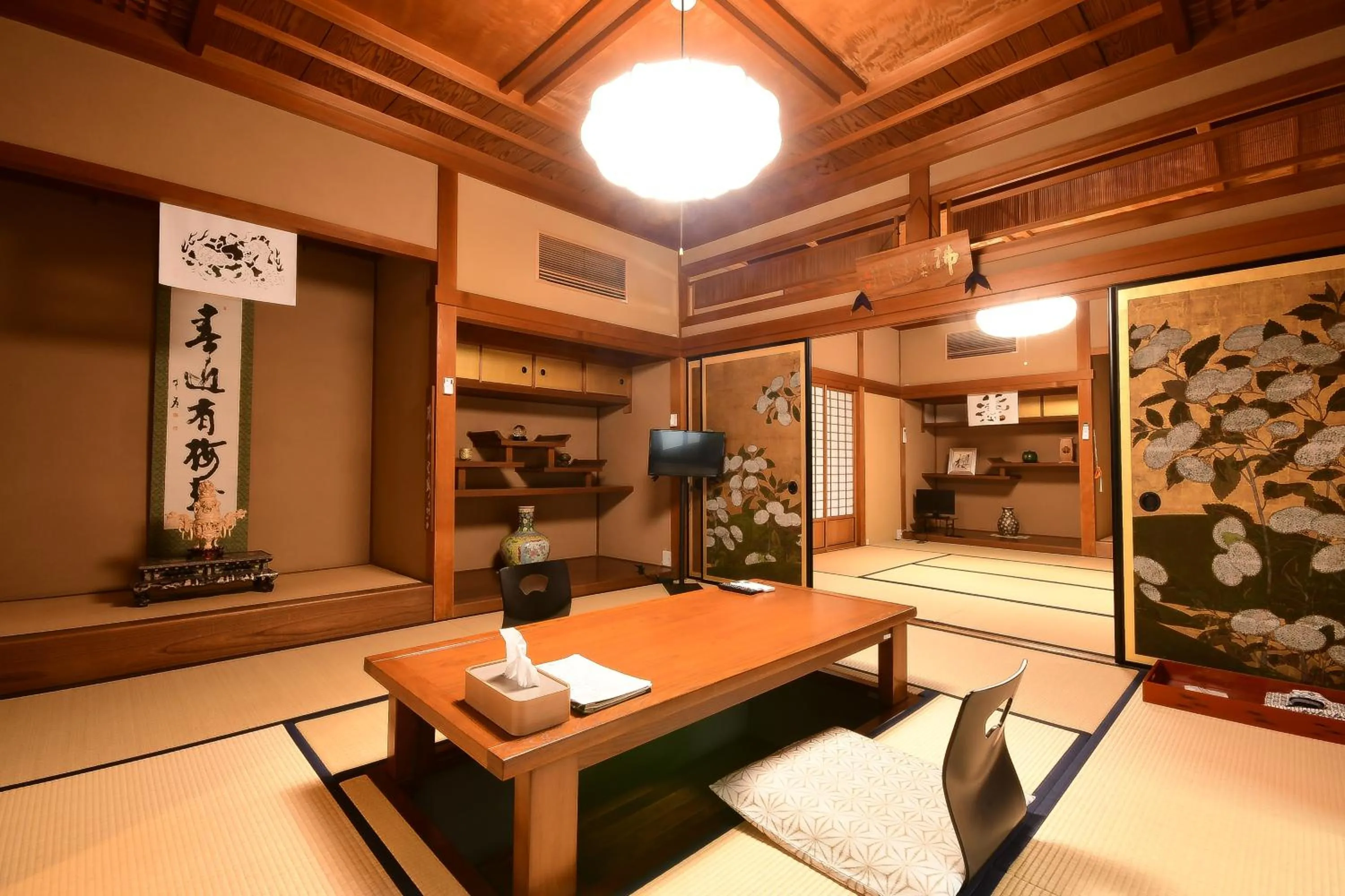 Photo of the whole room in Koyasan Shukubo Yochiin