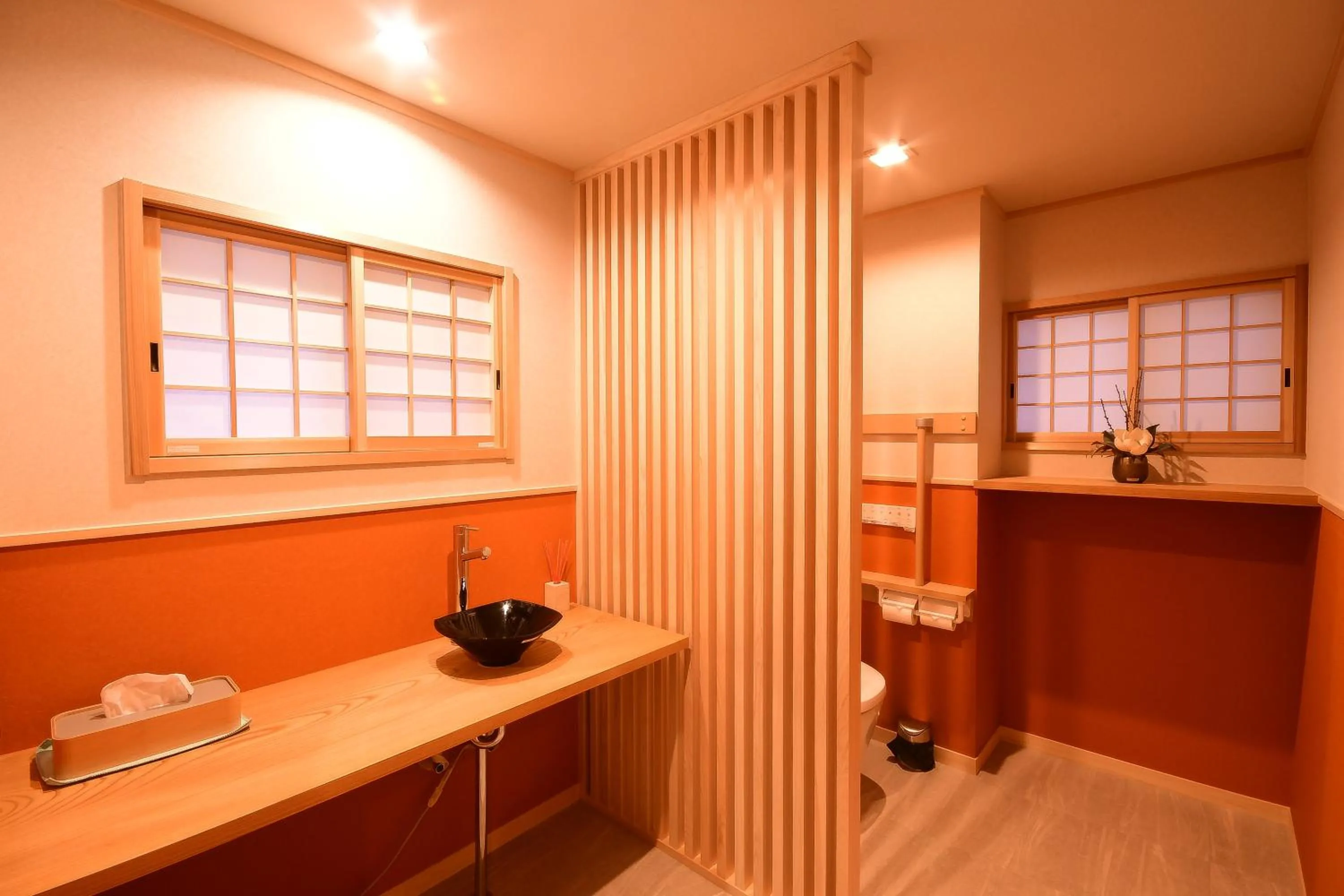 Bathroom in Koyasan Shukubo Yochiin