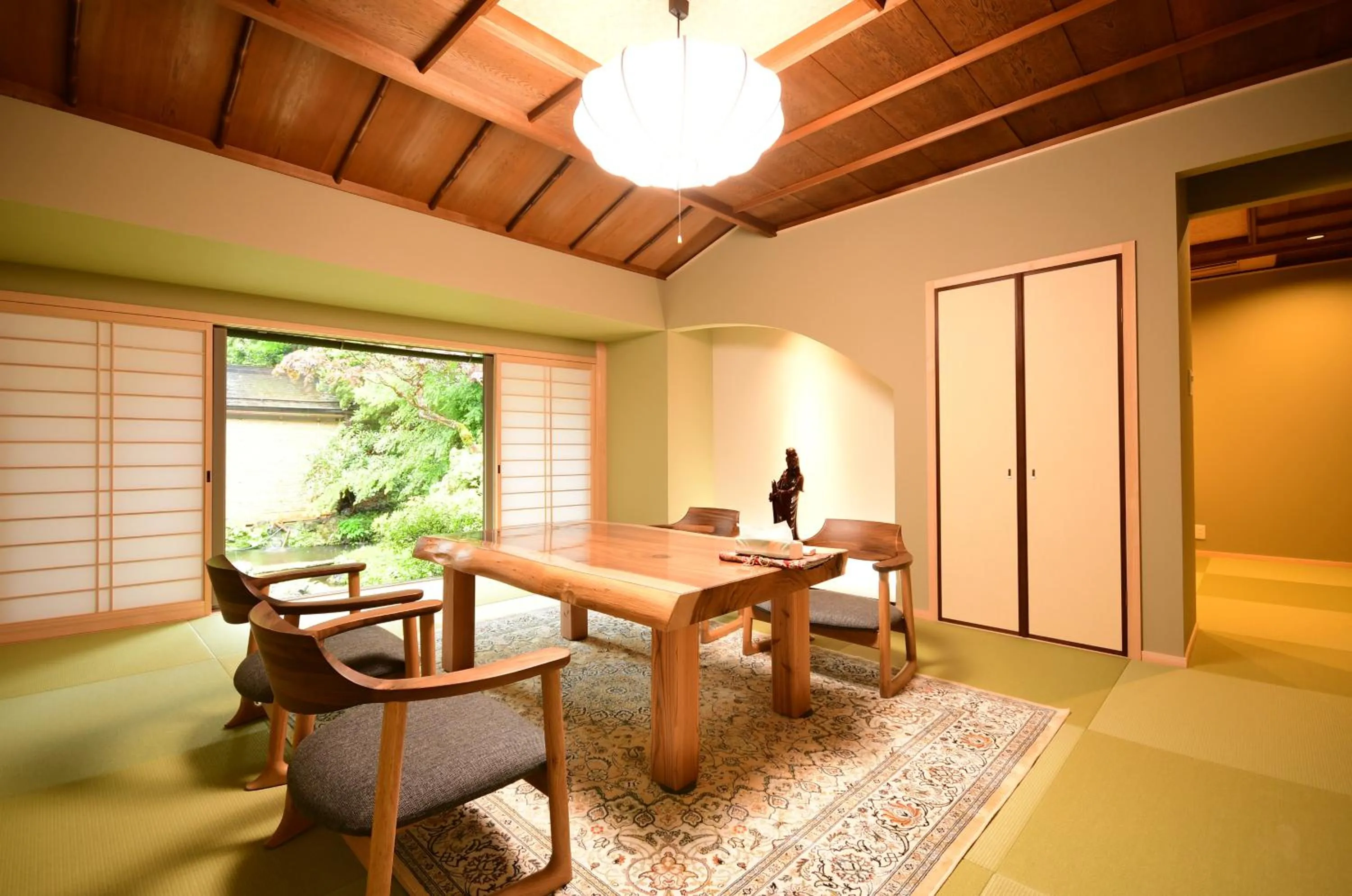 Photo of the whole room in Koyasan Shukubo Yochiin