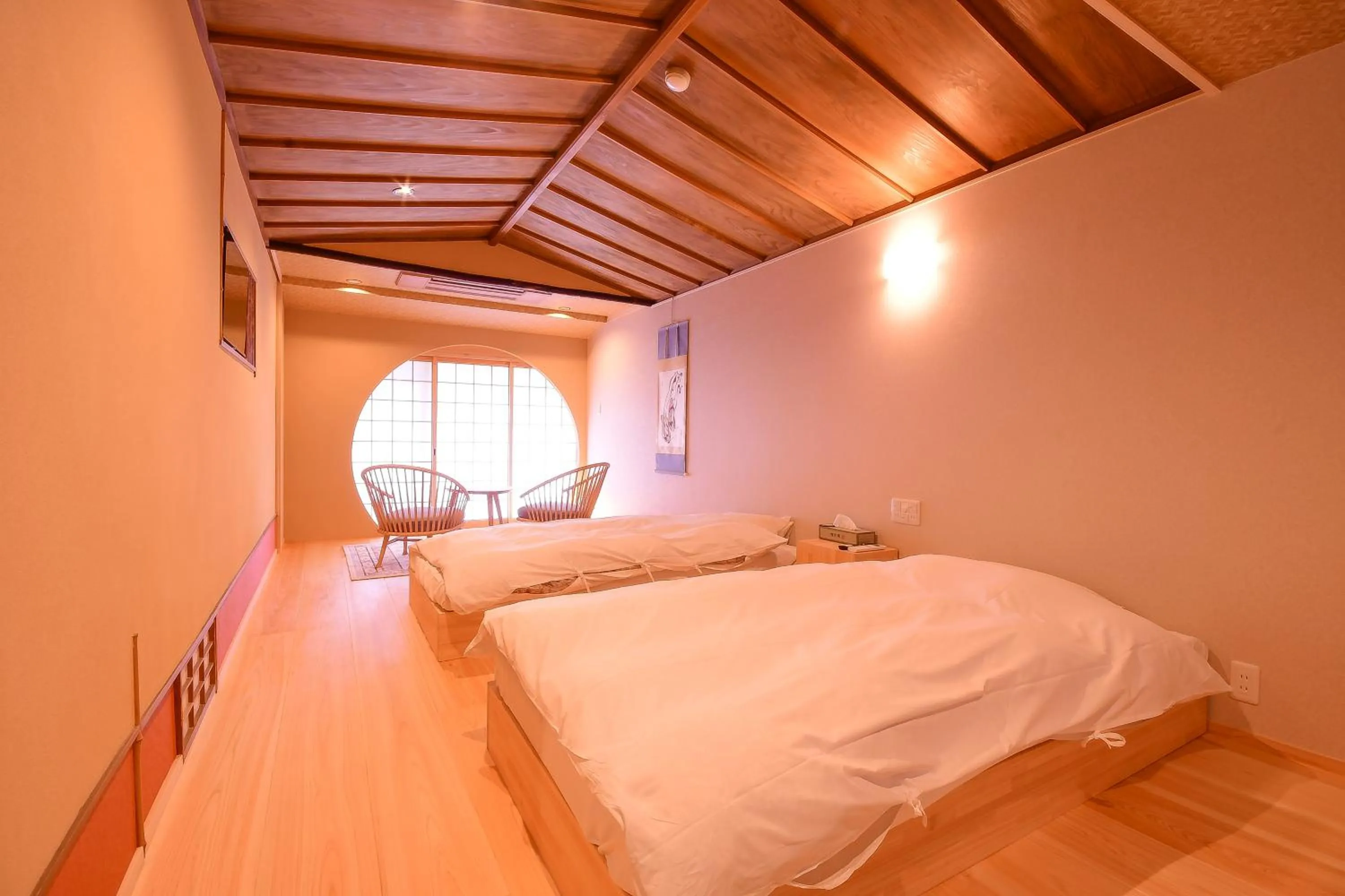 Photo of the whole room, Bed in Koyasan Shukubo Yochiin