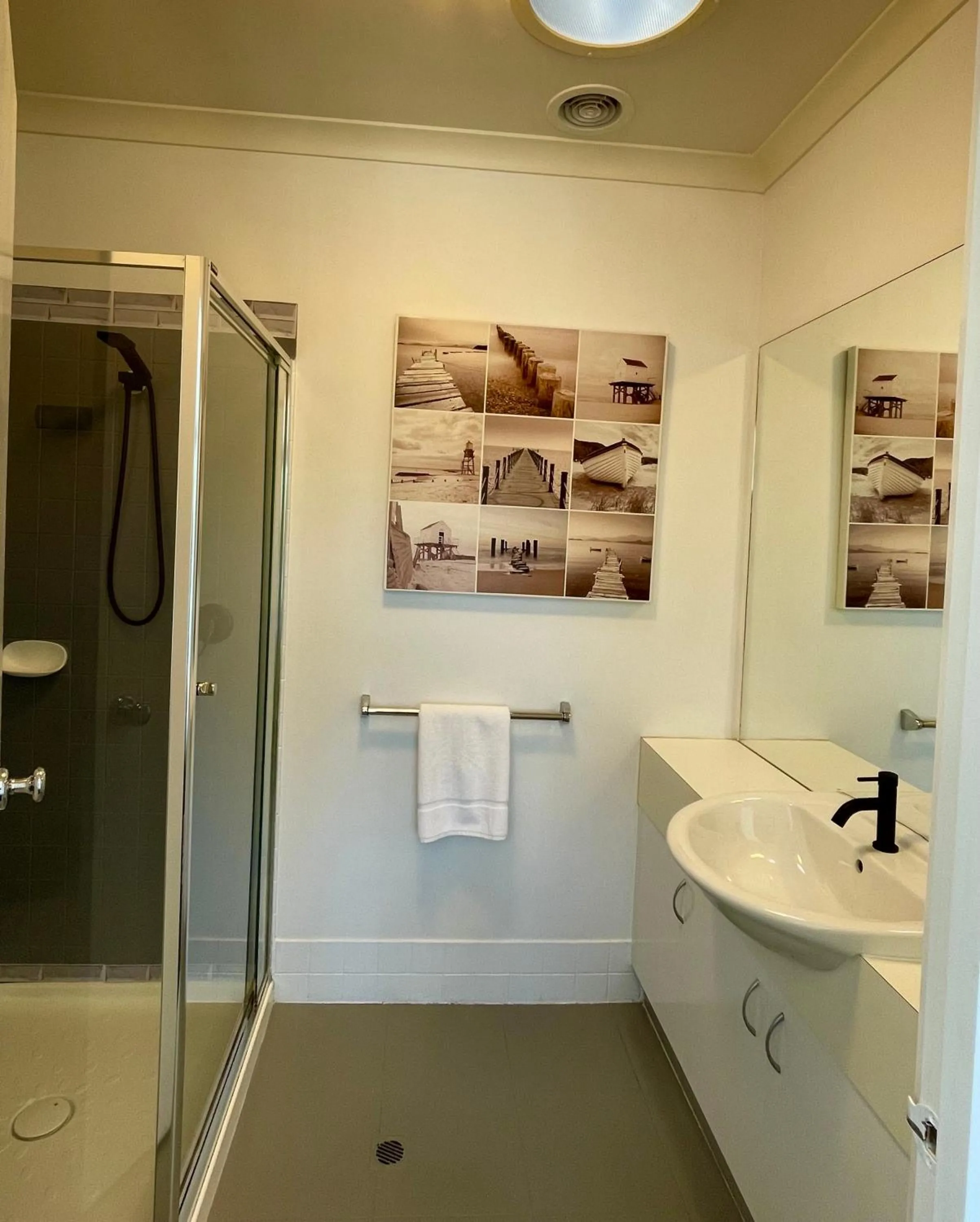 Oceanic on Thompson Apartments