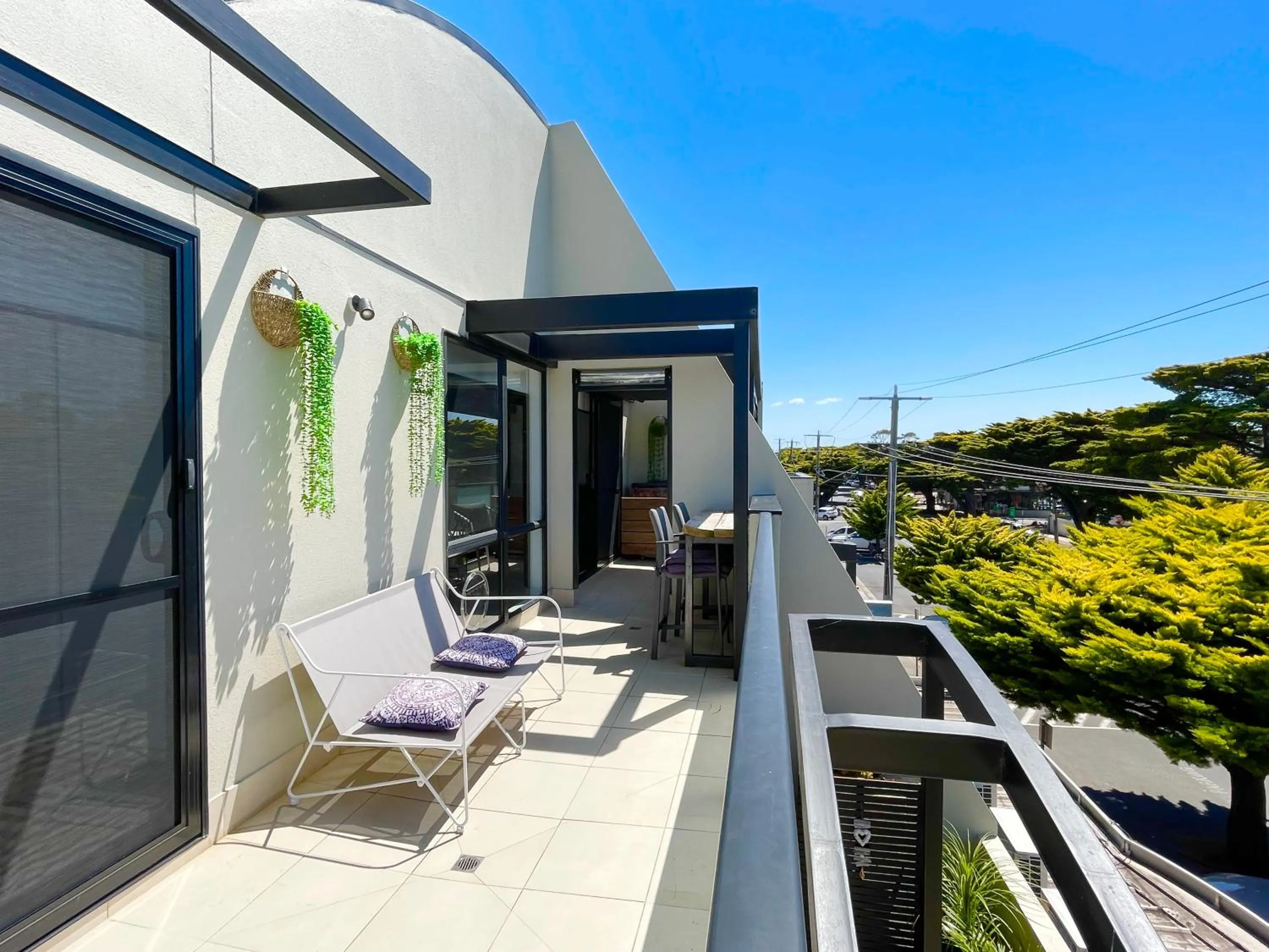 Oceanic on Thompson Apartments