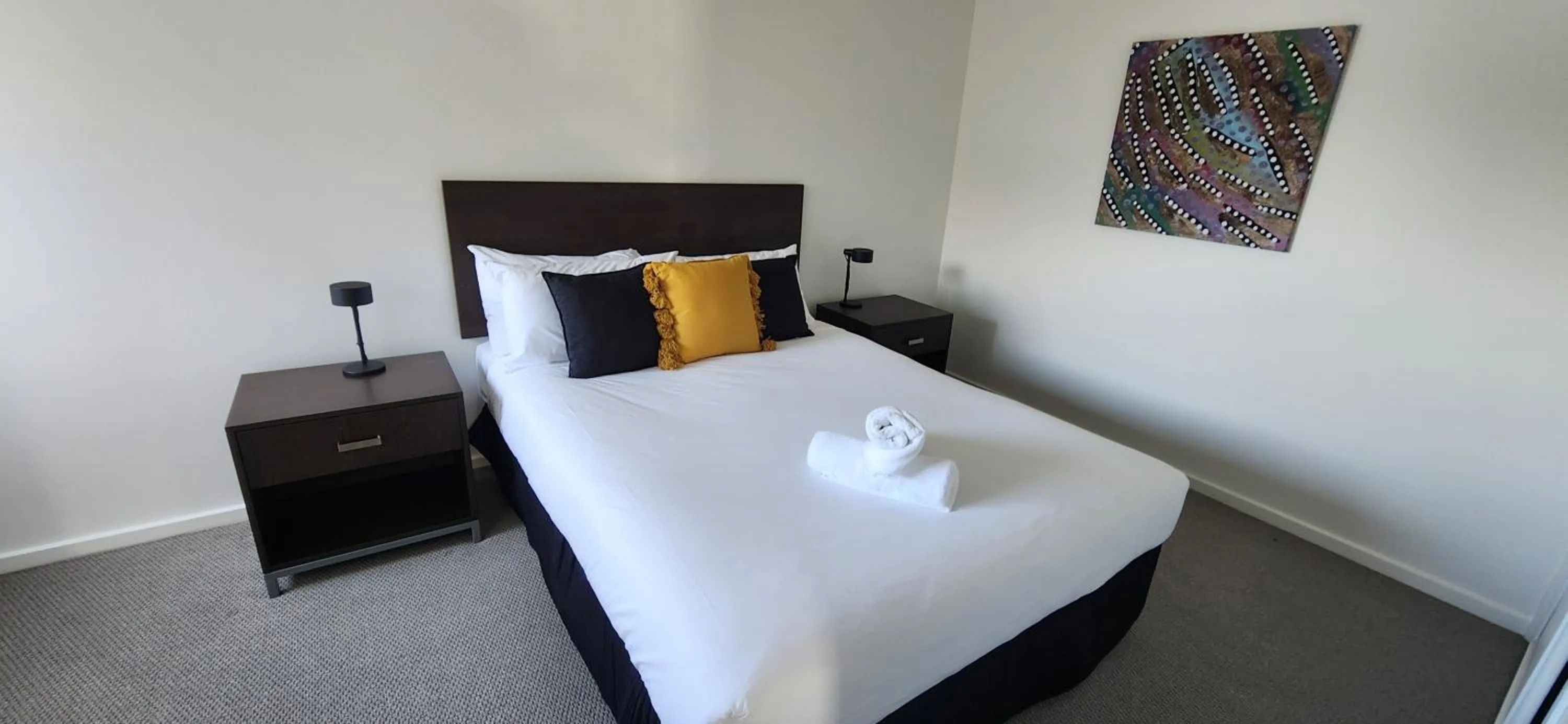 Bed in Oceanic on Thompson Apartments