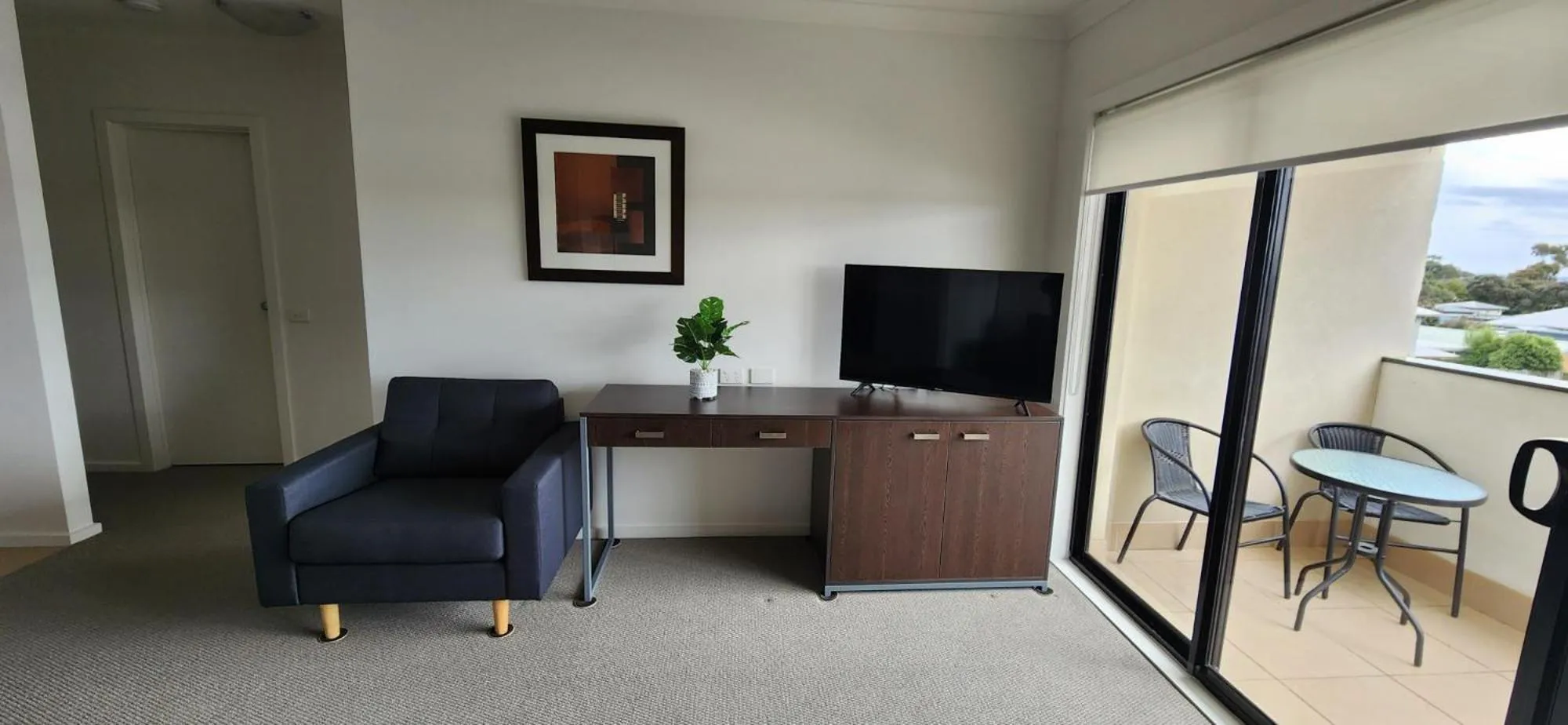 Oceanic on Thompson Apartments