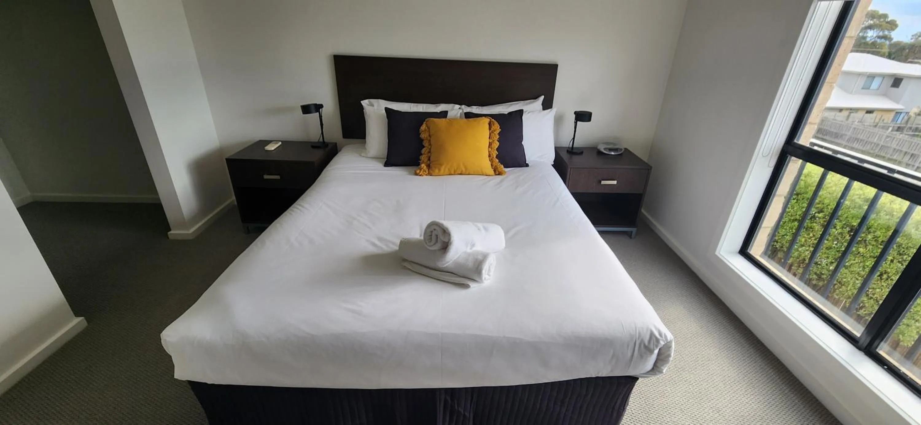 Bed in Oceanic on Thompson Apartments