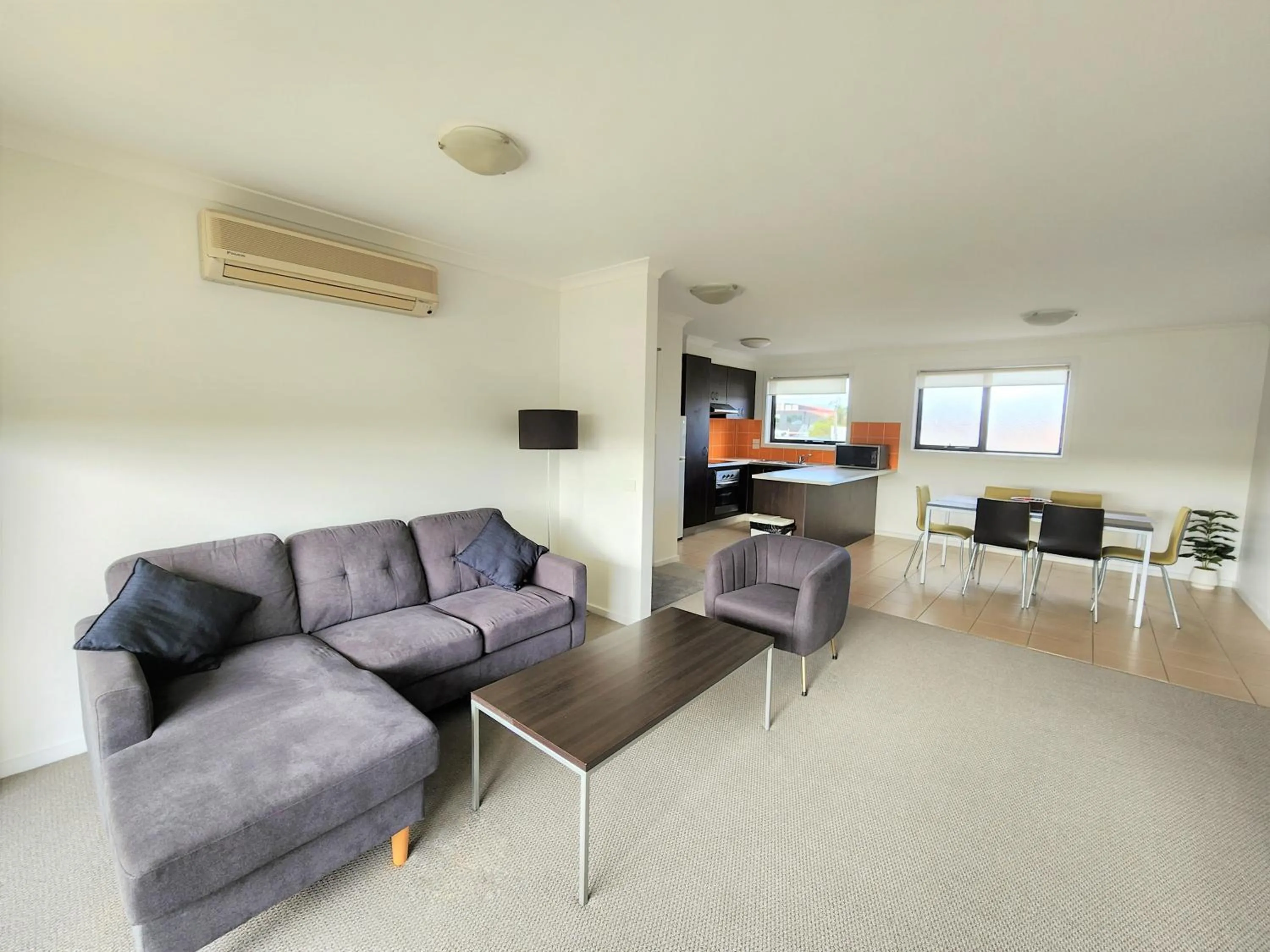 Oceanic on Thompson Apartments