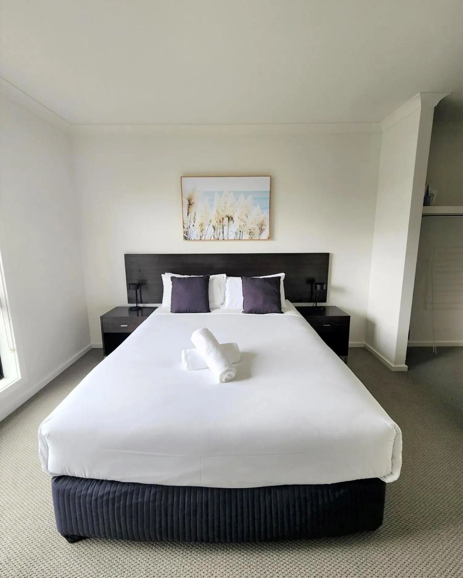 Bed in Oceanic on Thompson Apartments