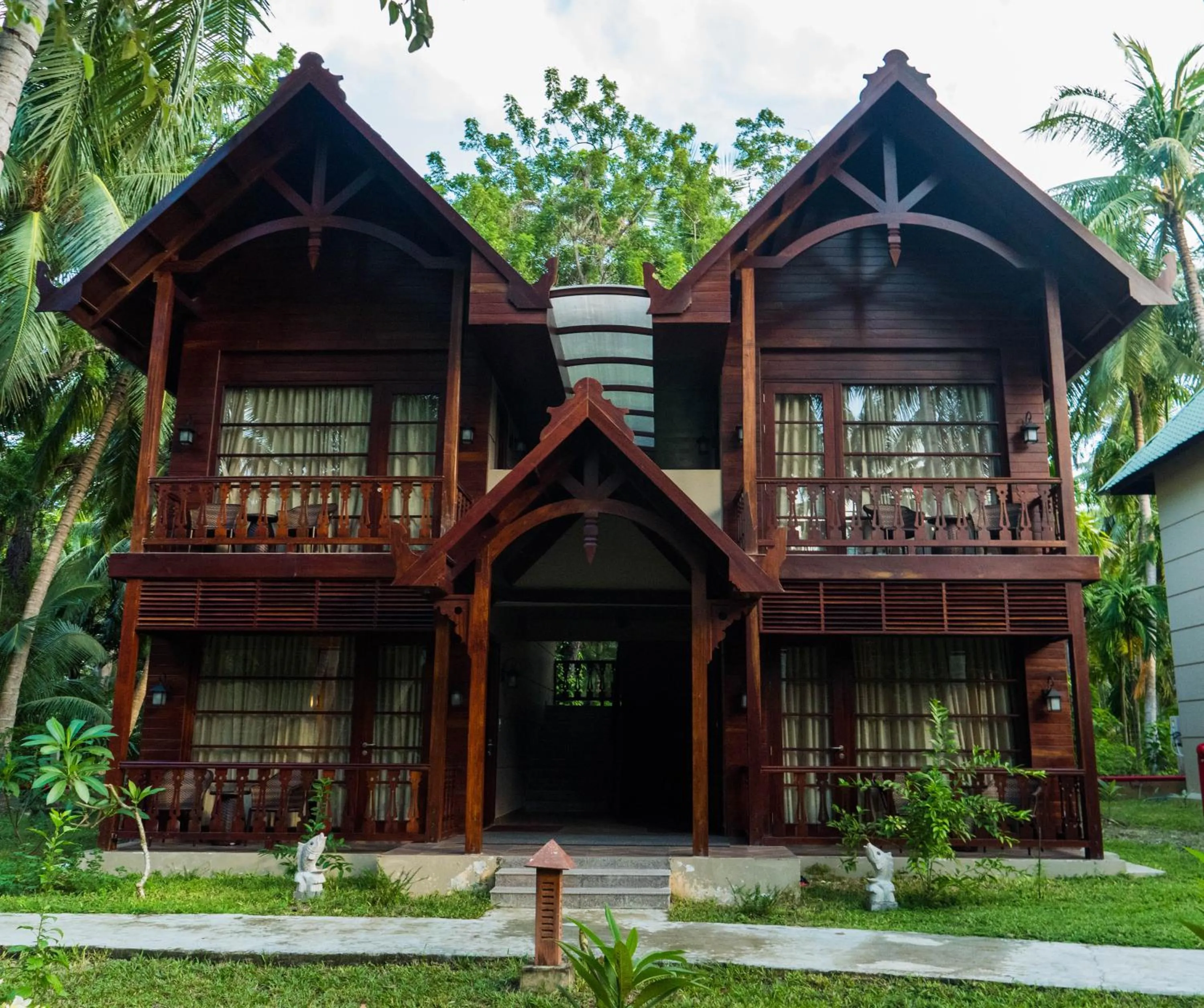 Property building in Sea Shell Neil