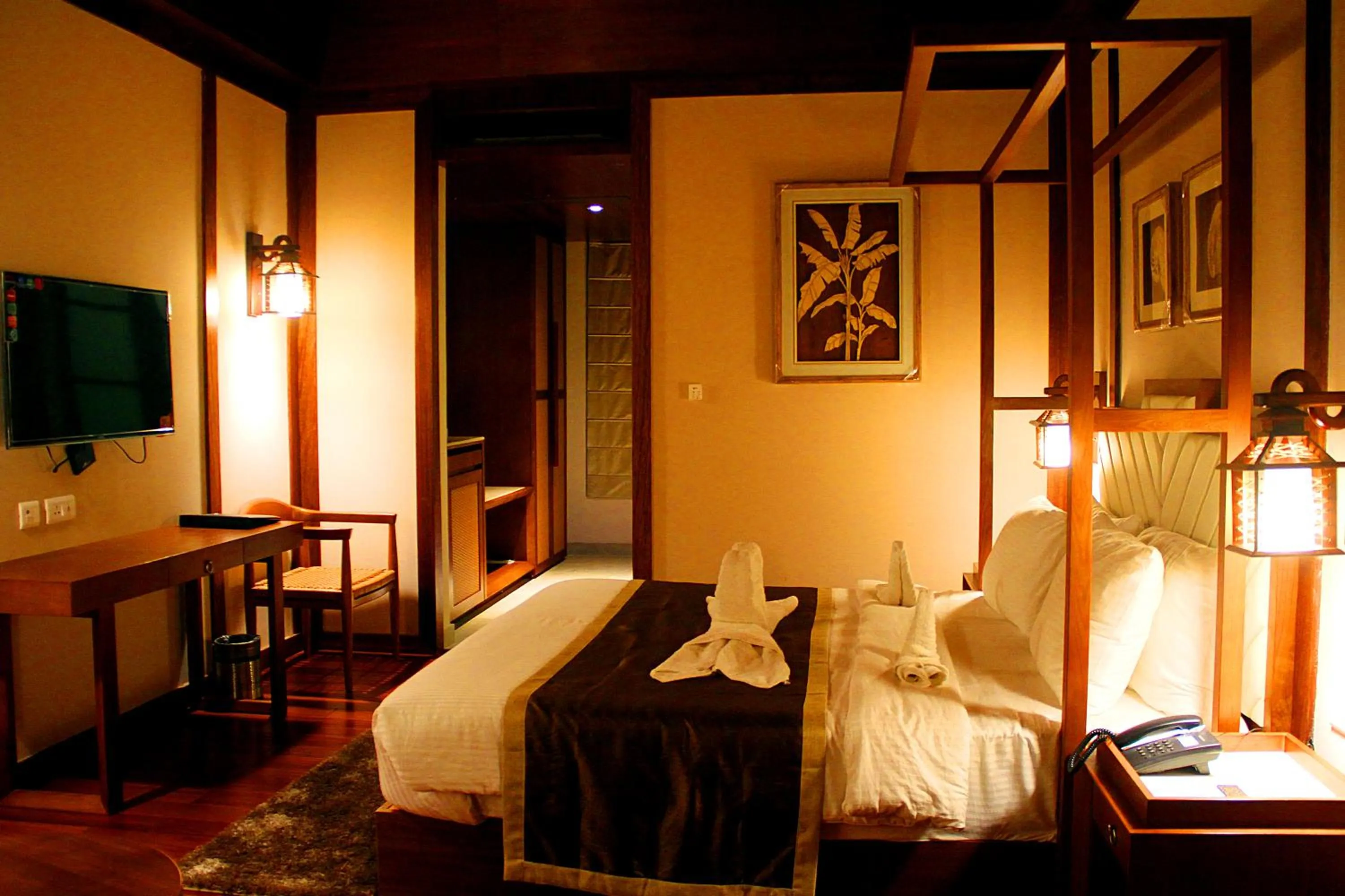 Bedroom, Bed in Sea Shell Neil