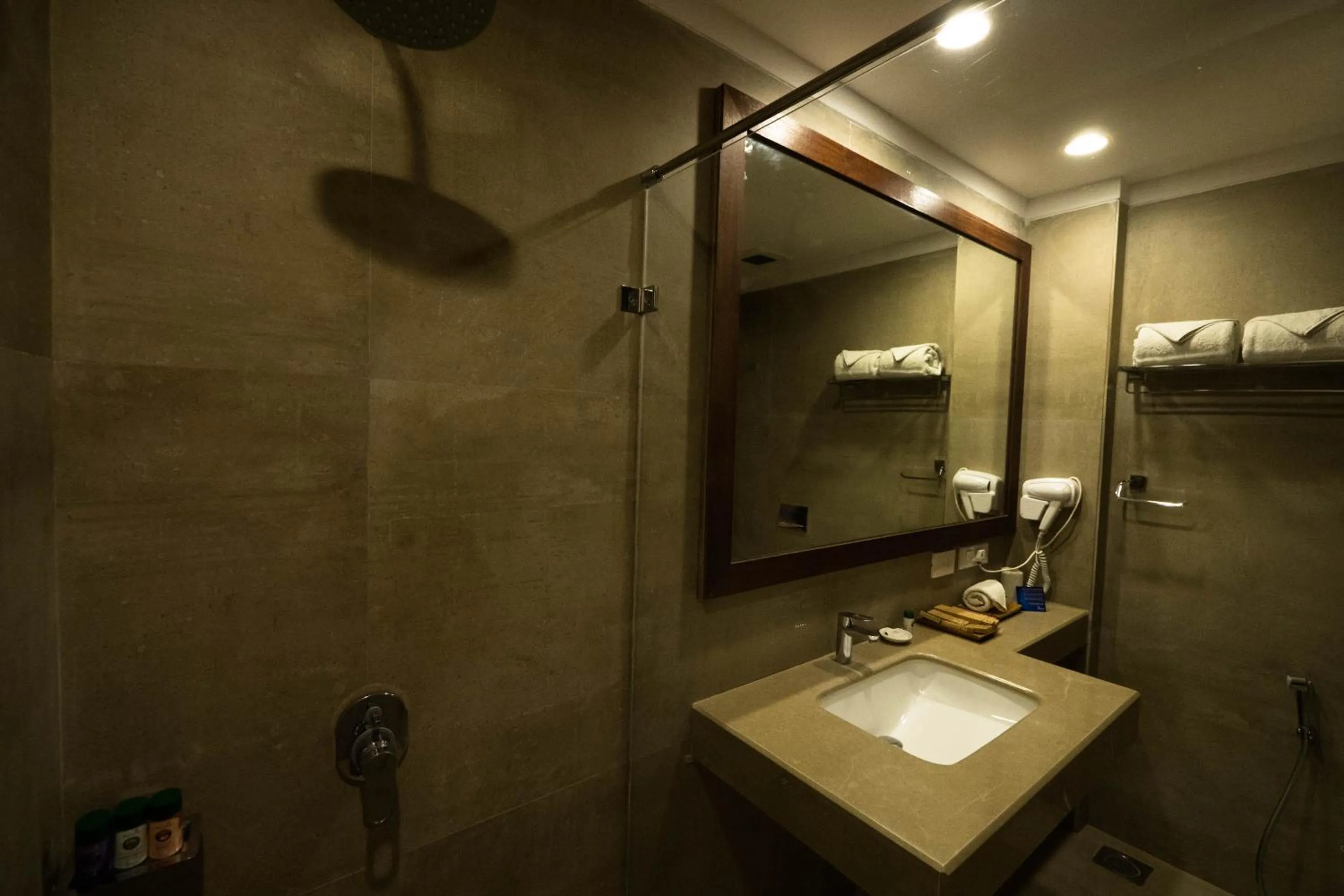 Bathroom in Sea Shell Neil