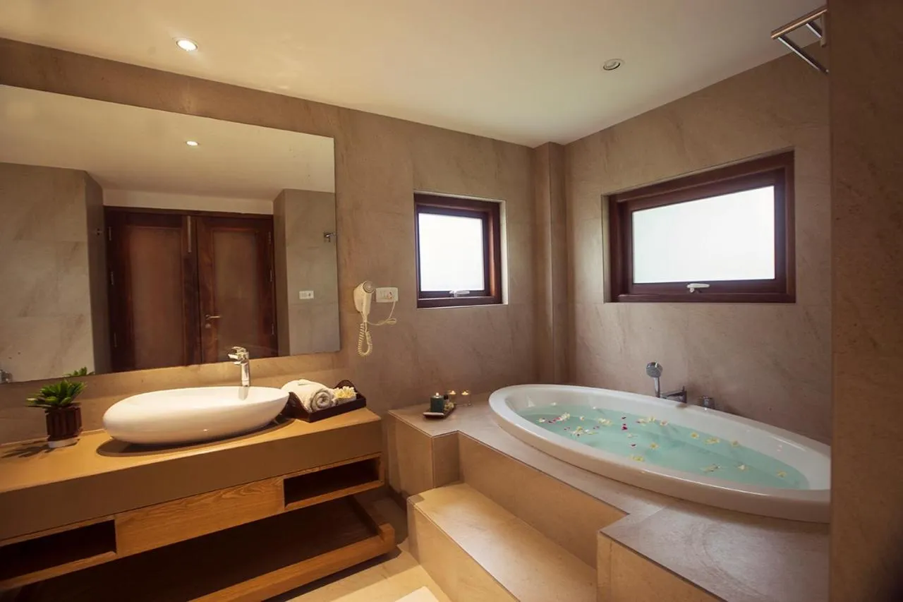 Bathroom, Bed in Sea Shell Resort & Spa, Havelock