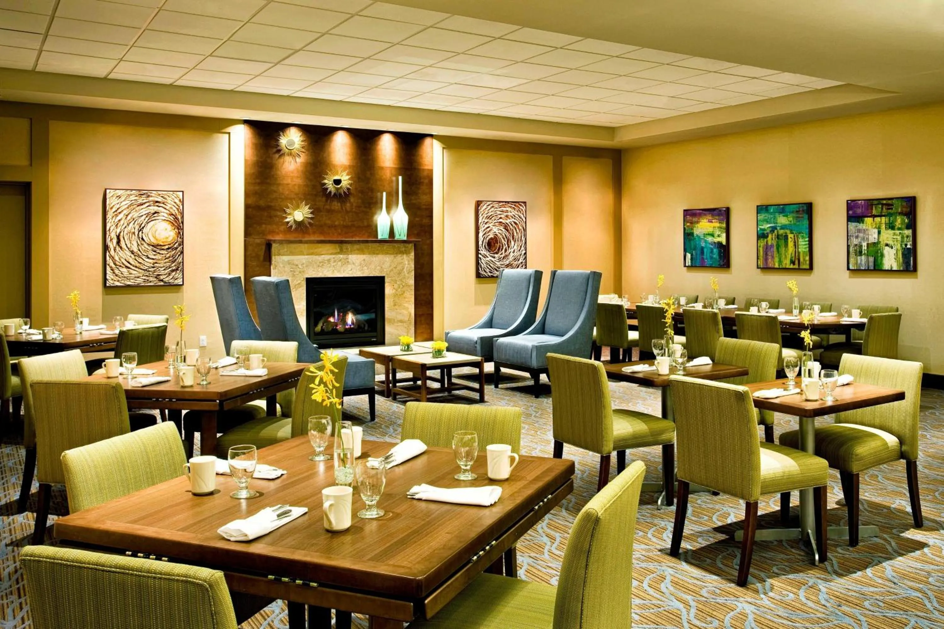 Restaurant/places to eat in Sheraton Framingham Hotel & Conference Center